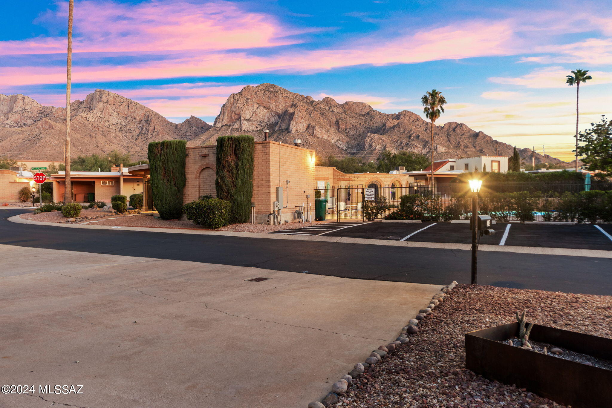 Oro Valley Townhouses (47-52, 58-91) - Residential
