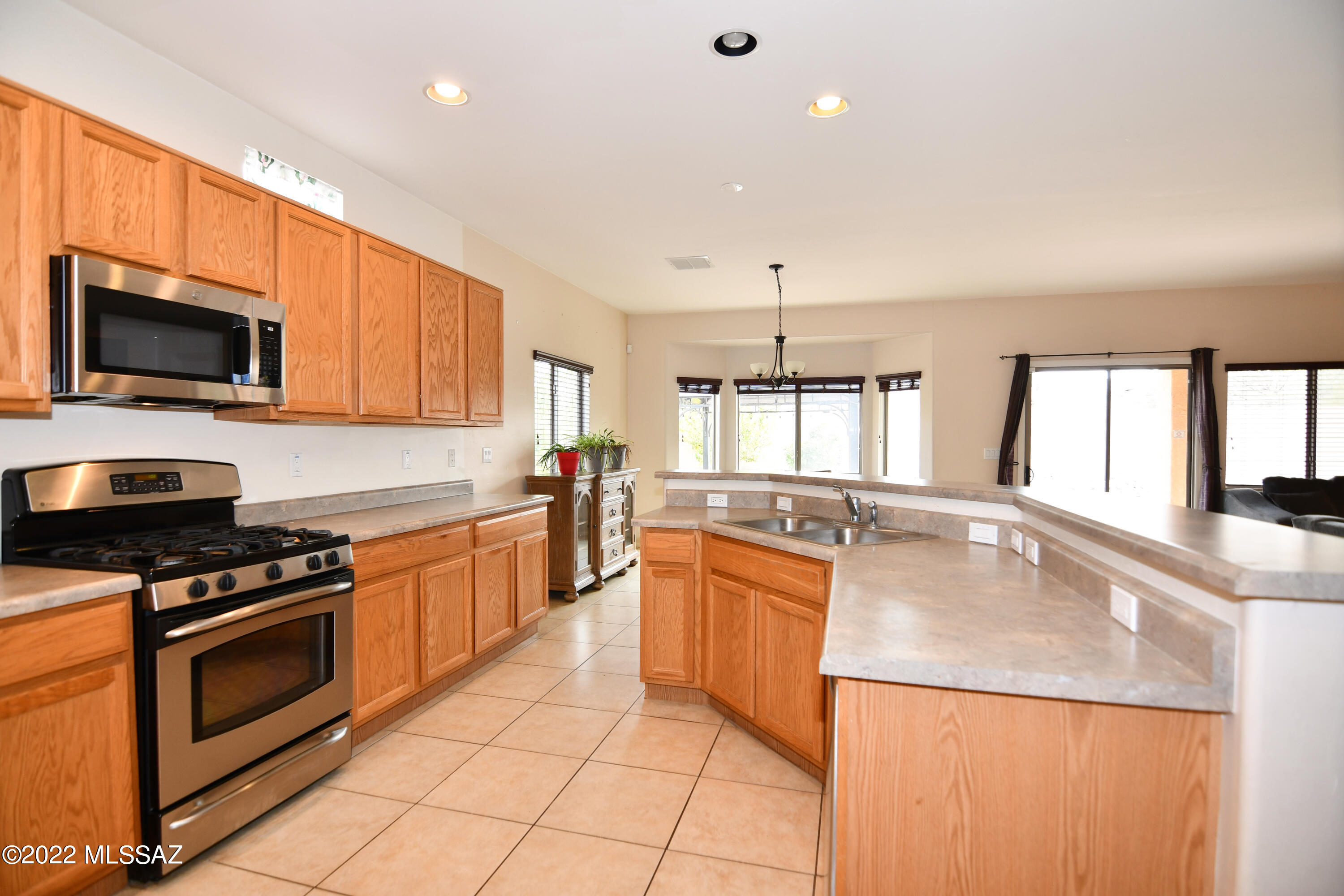 Continental Reserve Blk. 15 (1-66) - Residential