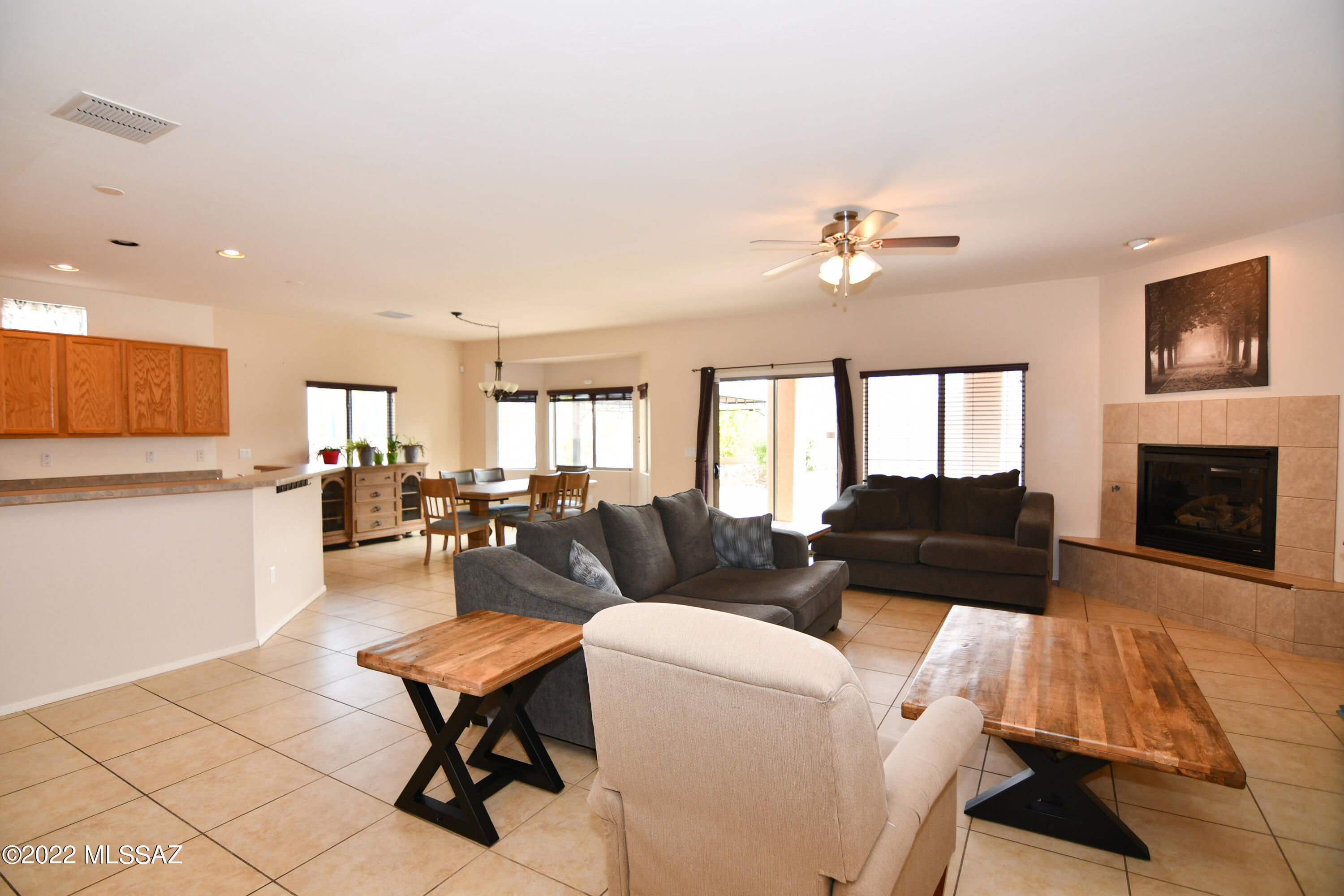 Continental Reserve Blk. 15 (1-66) - Residential