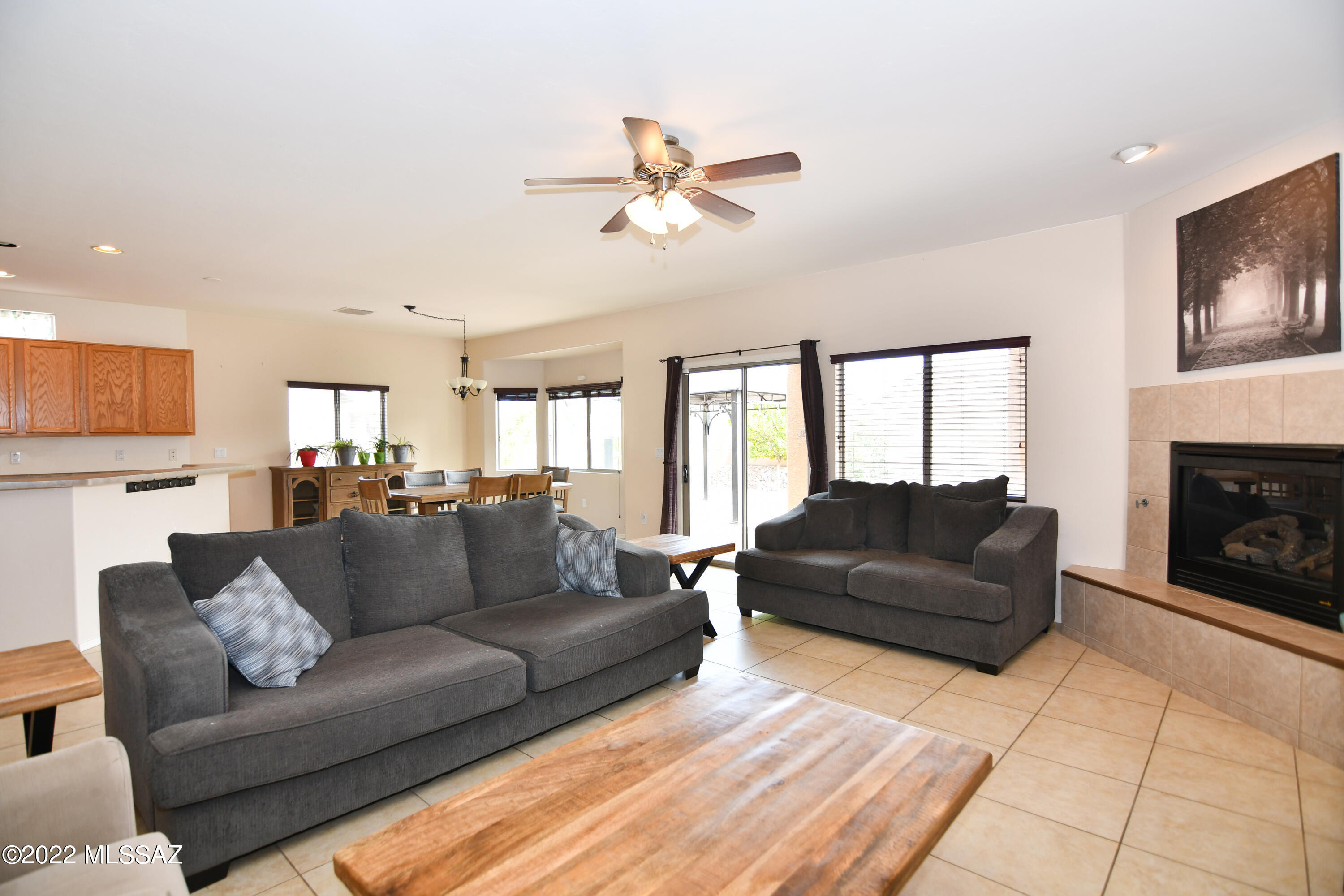Continental Reserve Blk. 15 (1-66) - Residential