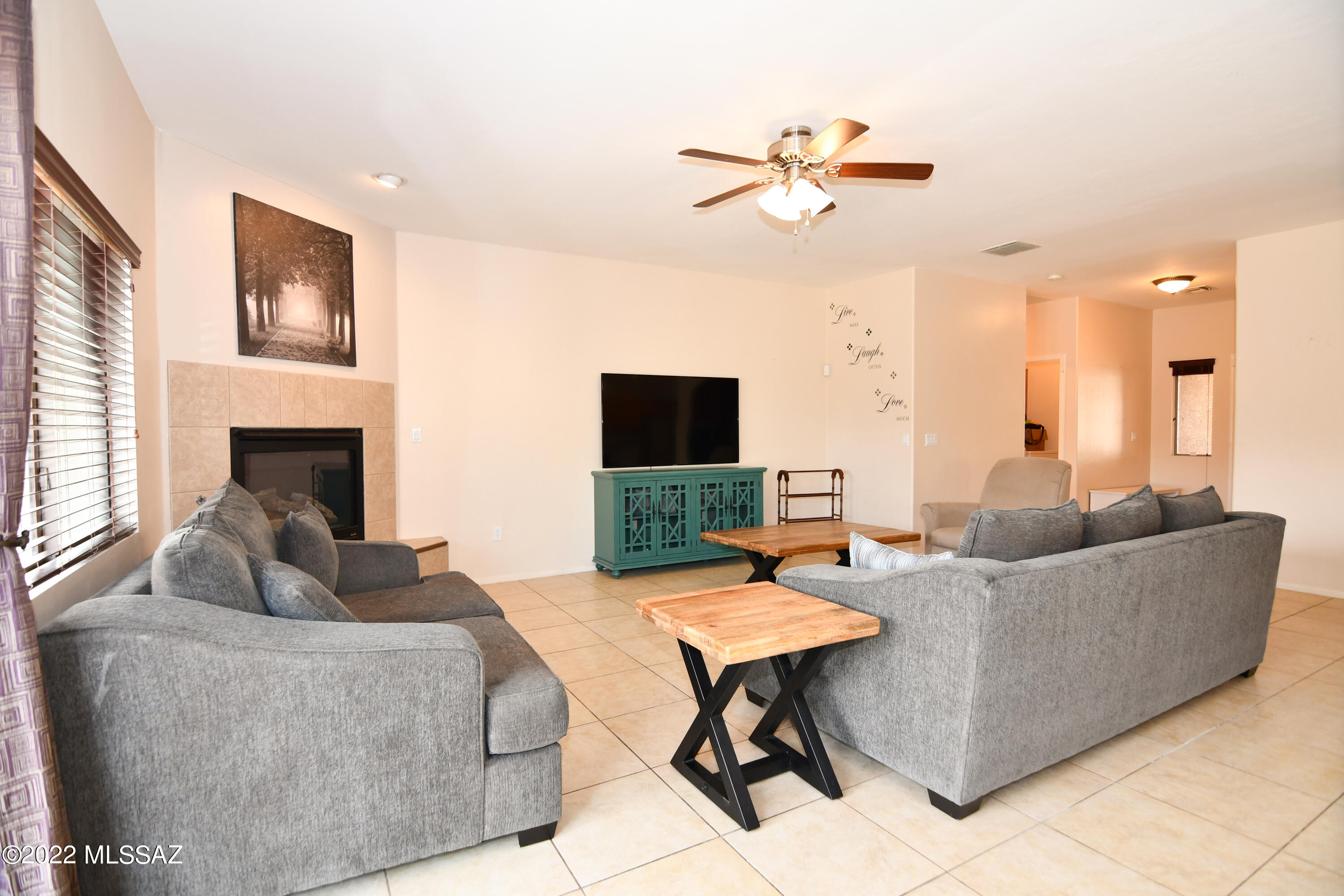 Continental Reserve Blk. 15 (1-66) - Residential