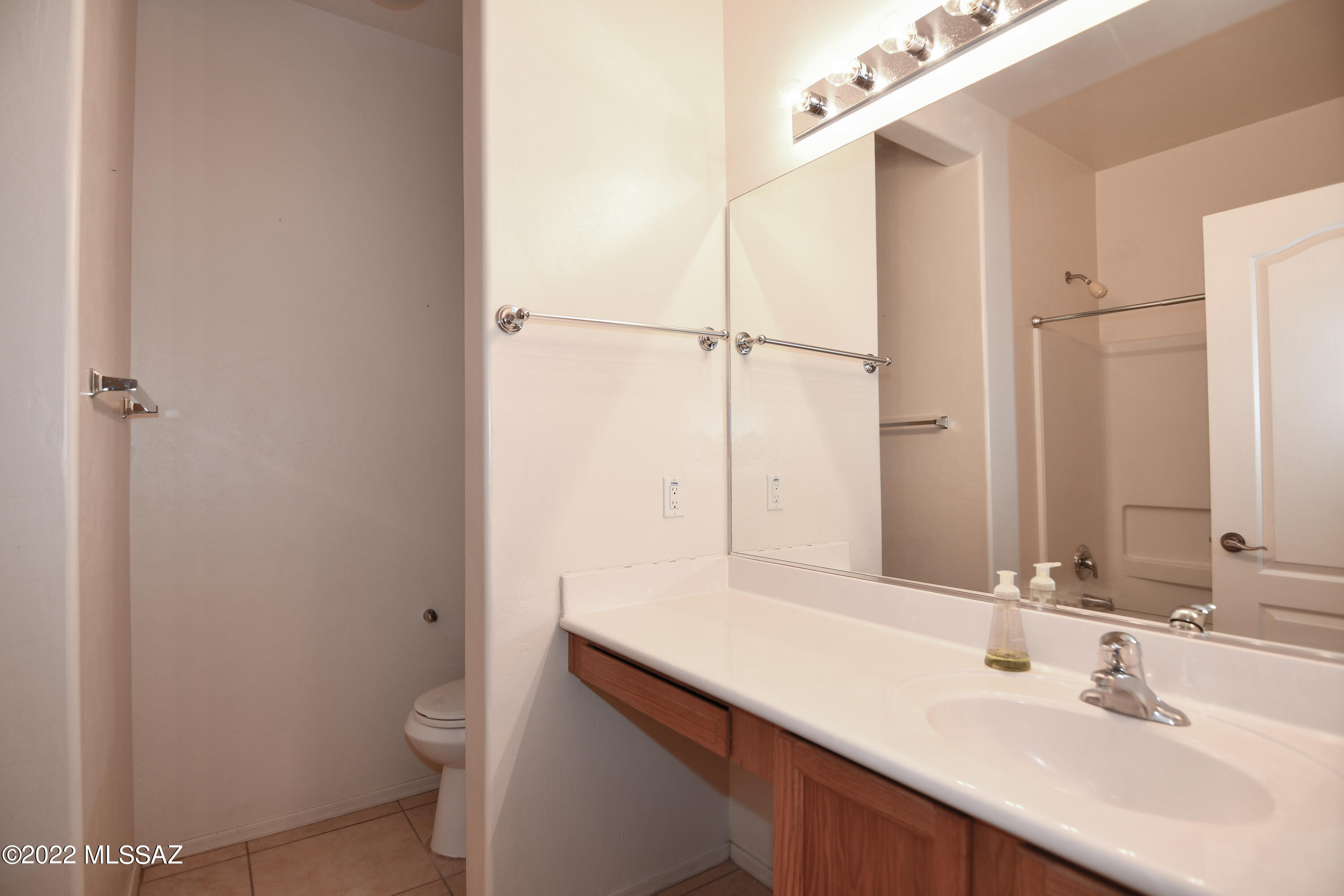 Continental Reserve Blk. 15 (1-66) - Residential