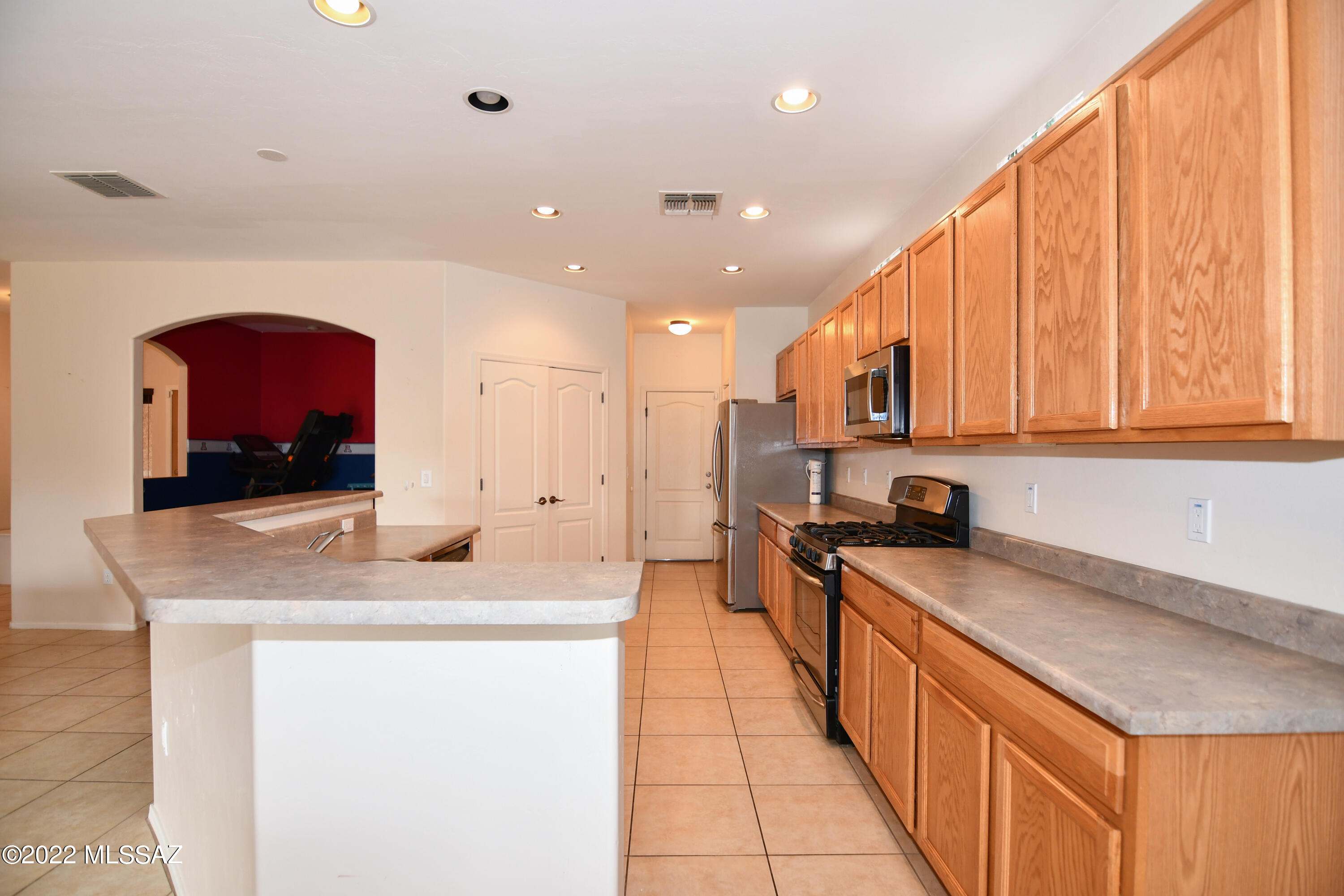 Continental Reserve Blk. 15 (1-66) - Residential