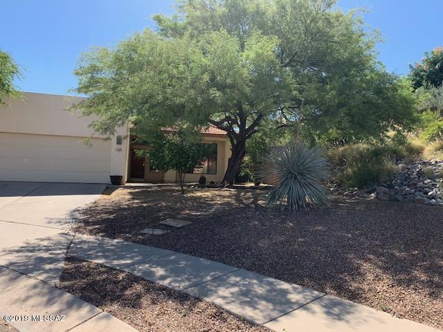 Beautiful Santa Fe style home on cul de sac in much desired Silverado Hills! A/C, family room, formal living room, dining area, kitchen with extra large pantry and breakfast bar, range, refrigerator, dishwasher, disposal, Master bdrm has large walk in closet, laundry with washer and dryer hookups,  oversized wrap around covered patio on the rear and side yards, w/ block fenced yard, and dbl garage!