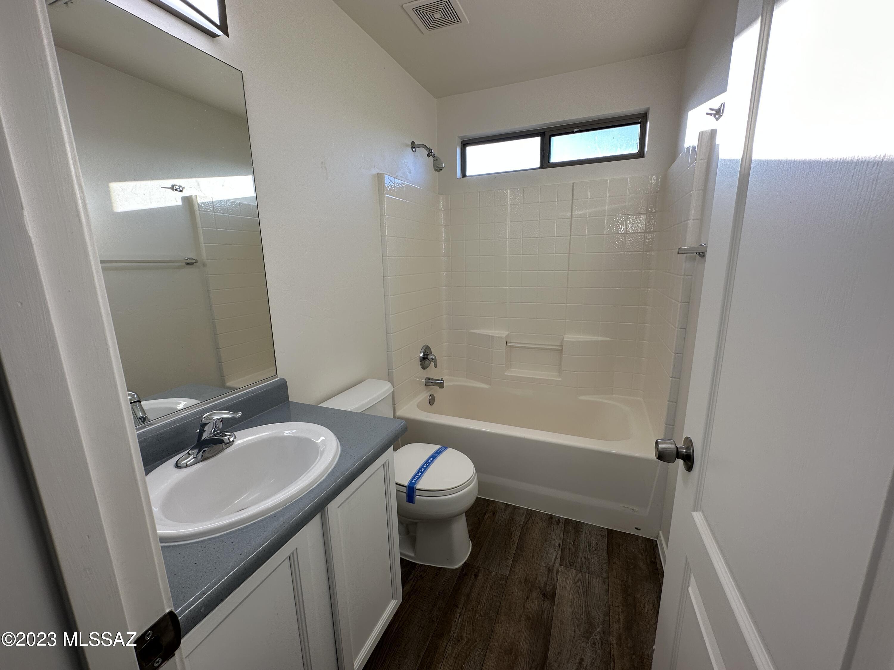 Los Arroyos Del Este Resub - Residential Lease