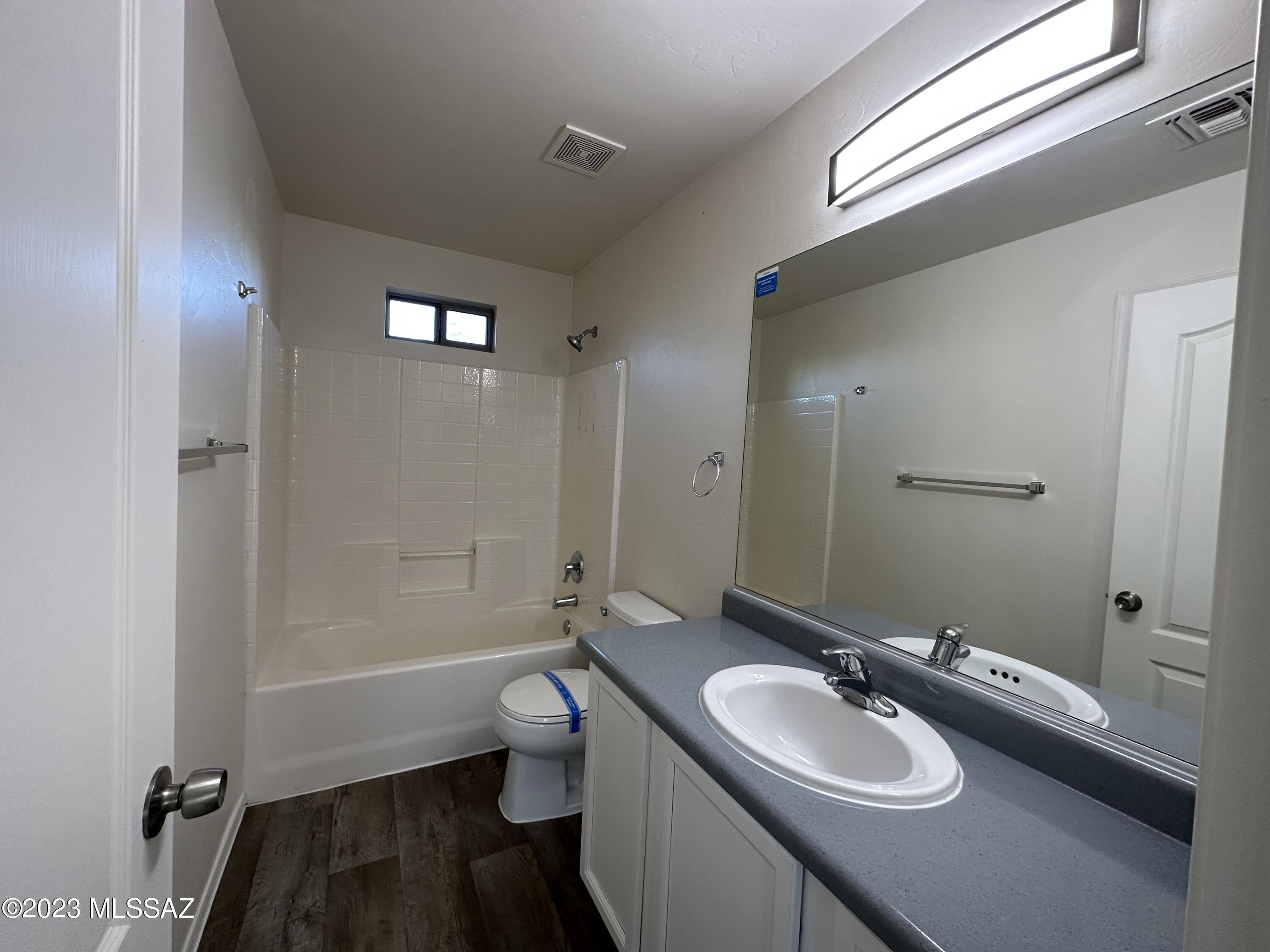 Los Arroyos Del Este Resub - Residential Lease