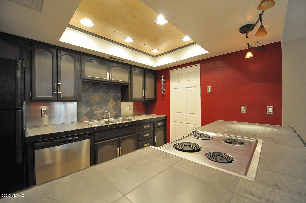Twelve Hundred River Rd Condos - Residential Lease
