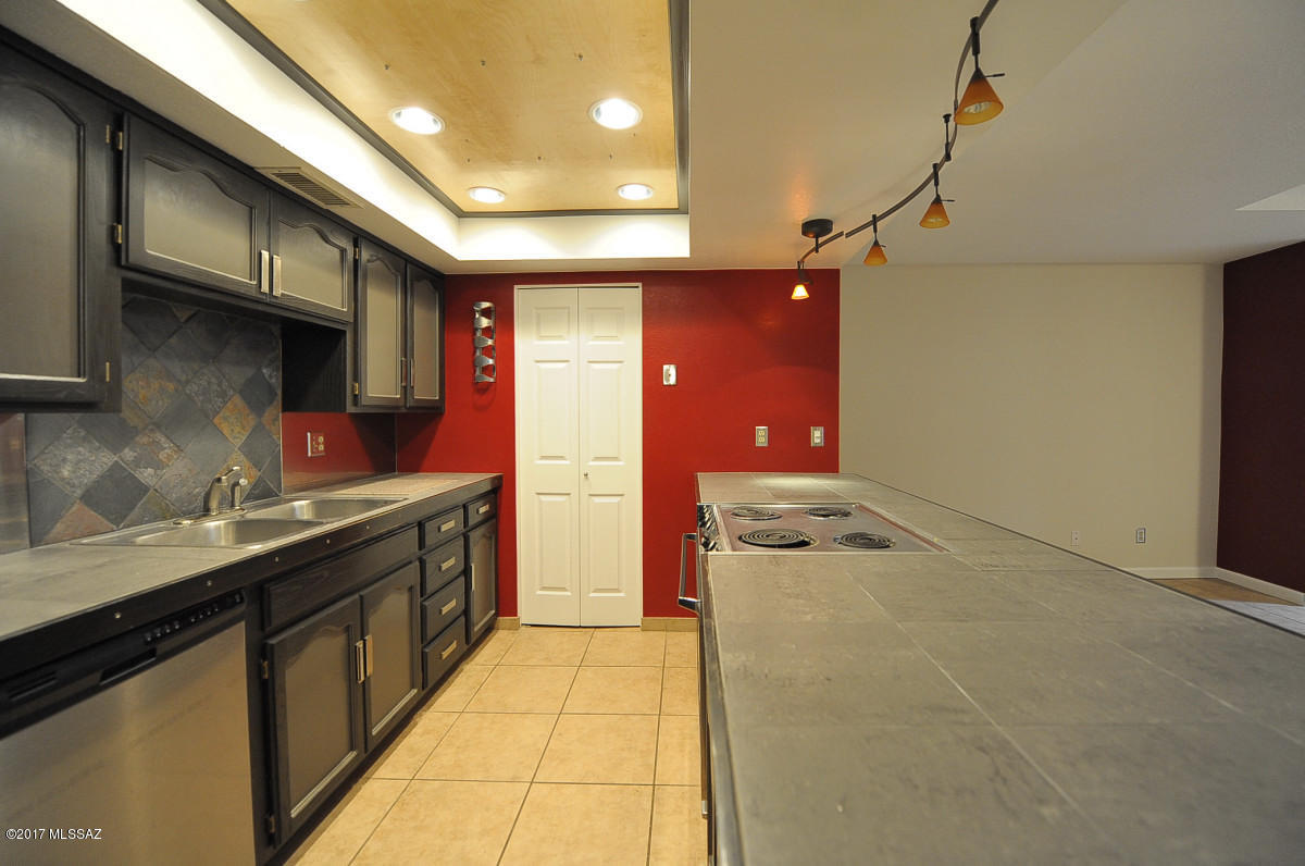 Twelve Hundred River Rd Condos - Residential Lease