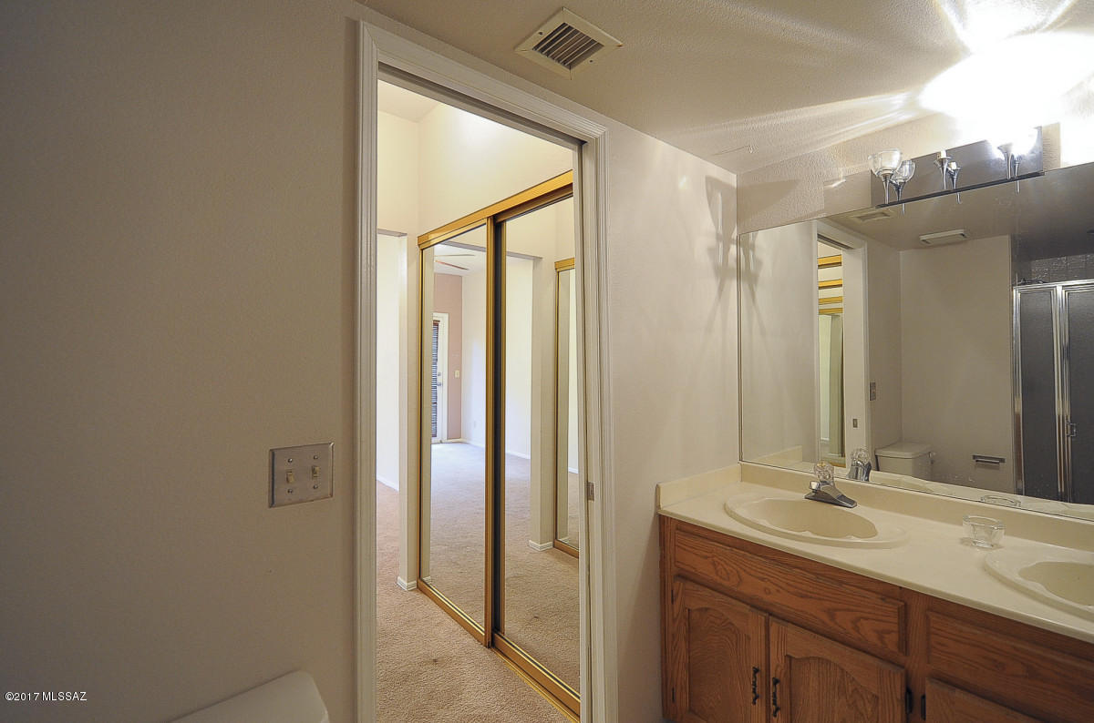 Twelve Hundred River Rd Condos - Residential Lease