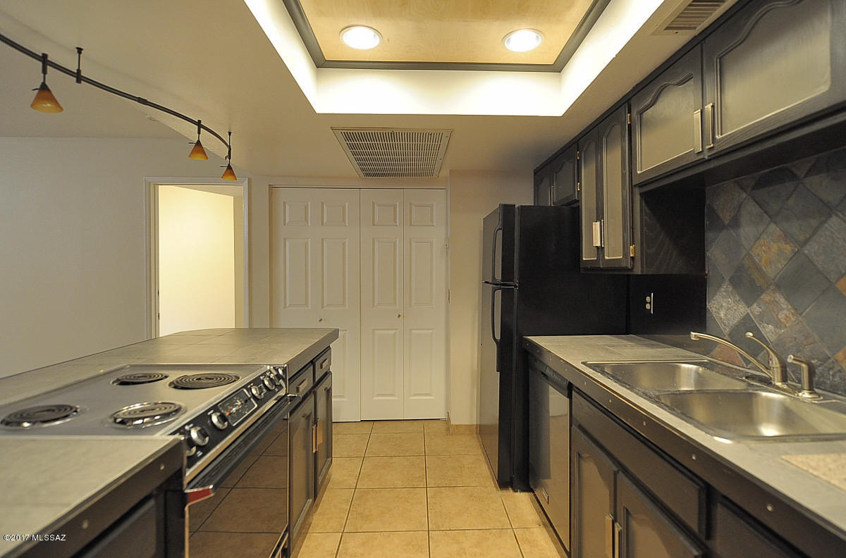 Twelve Hundred River Rd Condos - Residential Lease