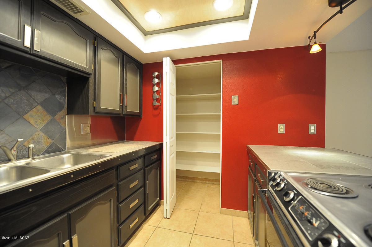 Twelve Hundred River Rd Condos - Residential Lease