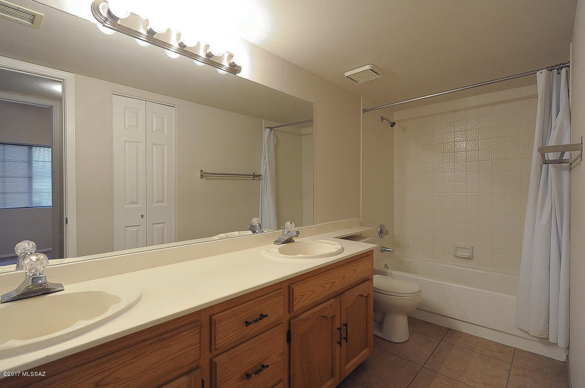 Twelve Hundred River Rd Condos - Residential Lease