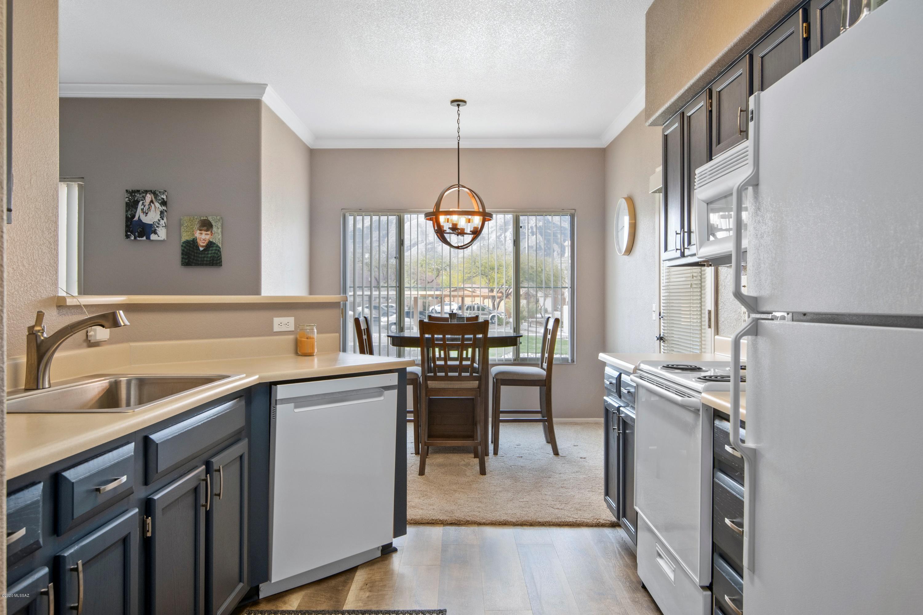 Pinnacle Canyon Condominium - Residential