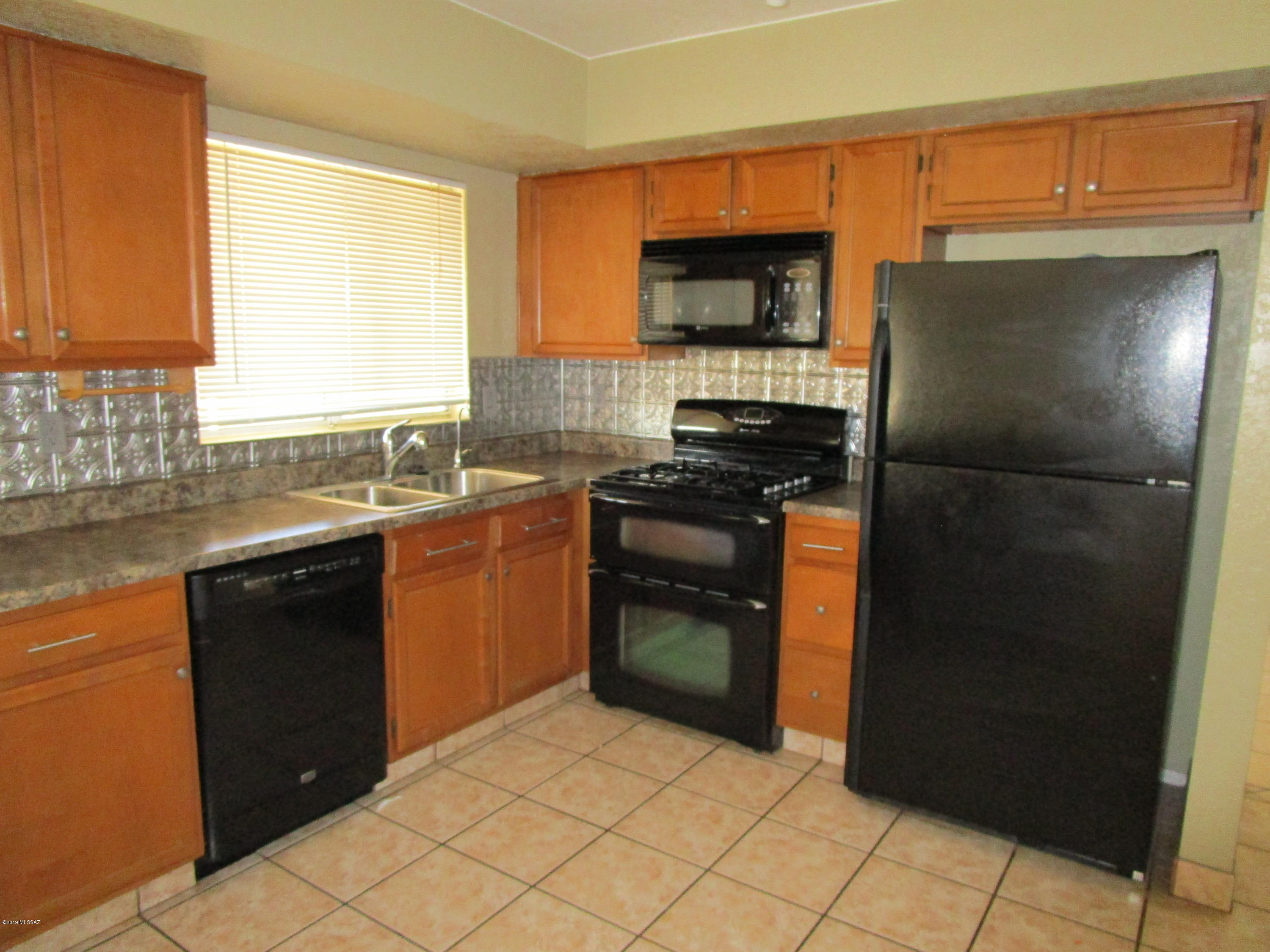 Country Highlands (1-180) - Residential