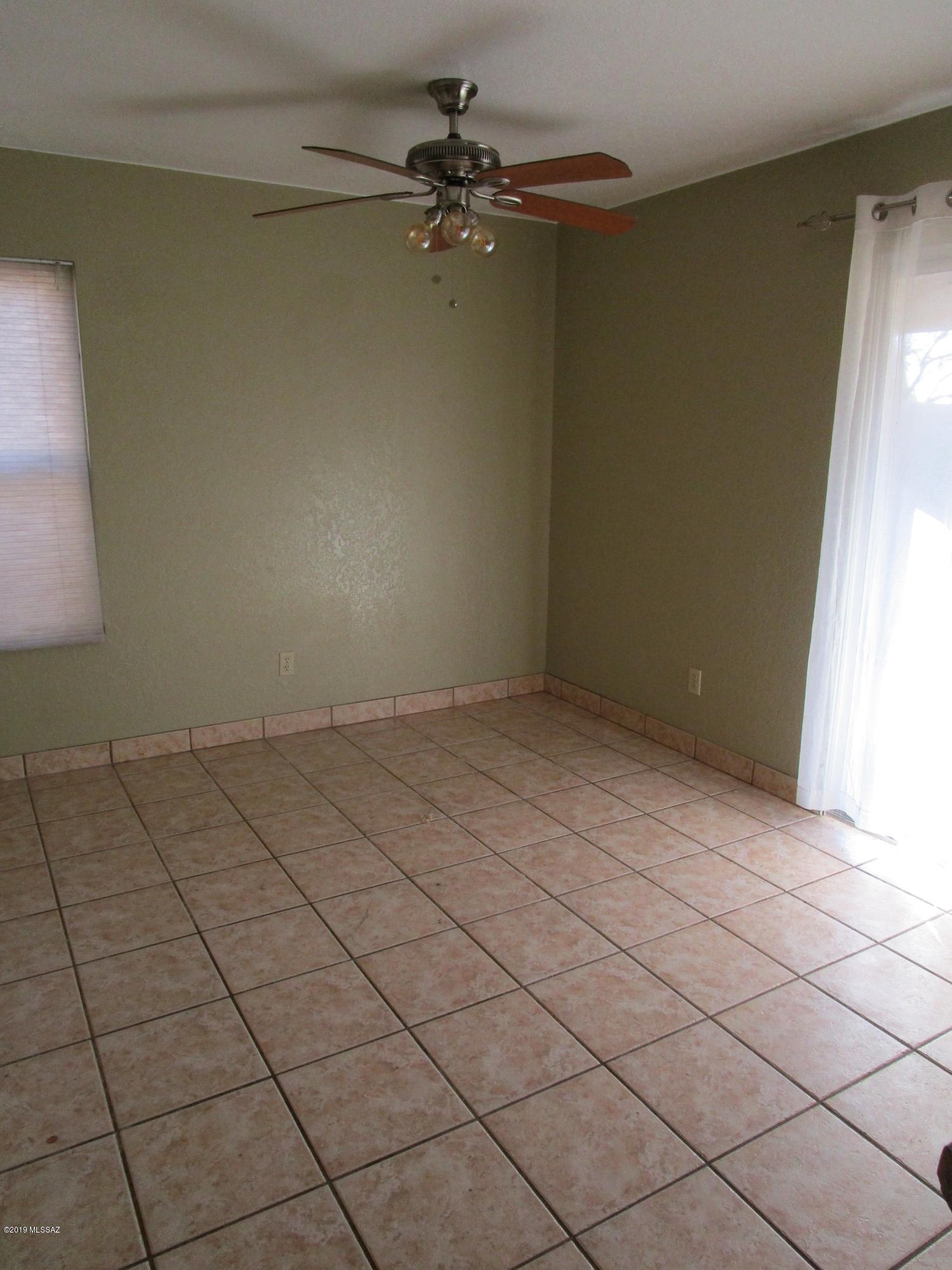 Country Highlands (1-180) - Residential