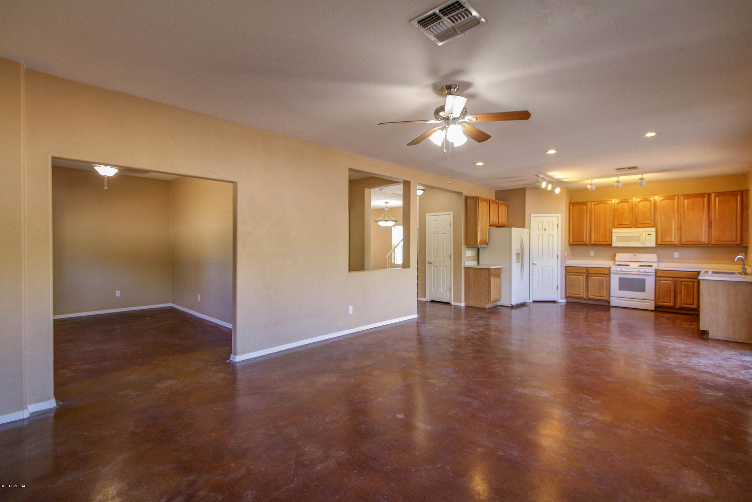 Presidio De Las Montanas - Residential Lease