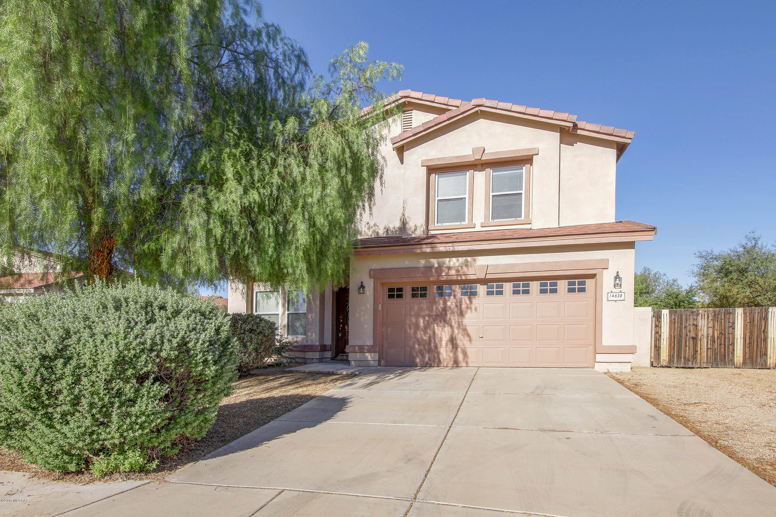 4 bedroom 3 bath with a loft ready for a new family. Great lot with huge backyard. Enjoy the amenities of Rancho Sahuarita. State of the art Clubhouse with waterpark and rec center, teen room, kidstime daycare while you work out!
Call today to schedule a showing.
