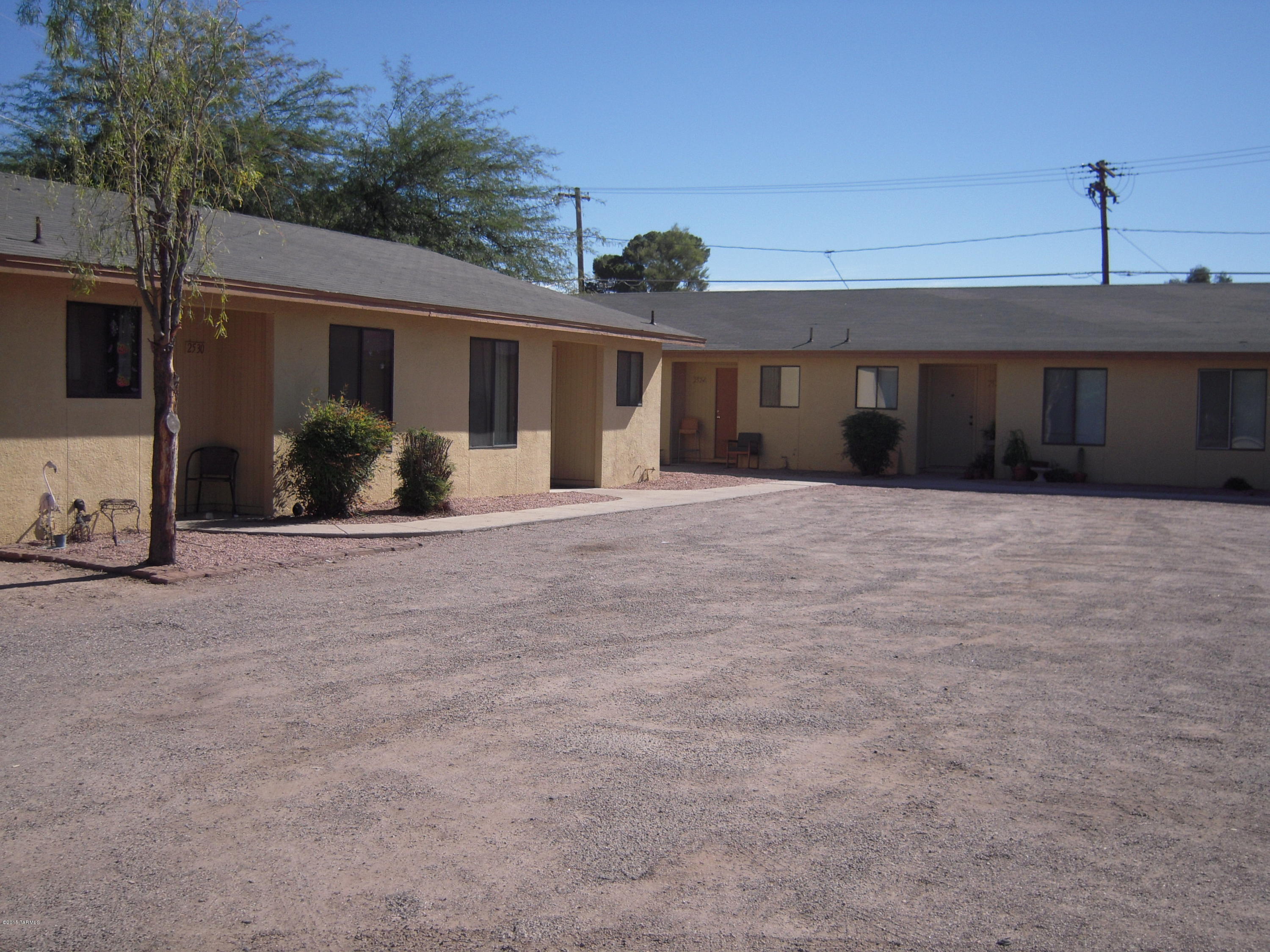 A HIDDEN GEM: Location, Location, Location! 6 units all 2BD 1Ba. Remodeled and updated in 2009 with new kitchens including appliances, counter tops and cabinetry. Washers and dryers included in each unit. Flooring/ceramic tile and carpet. Plenty of parking. Easy access. Centrally located, on the bus line and close to the U of A.