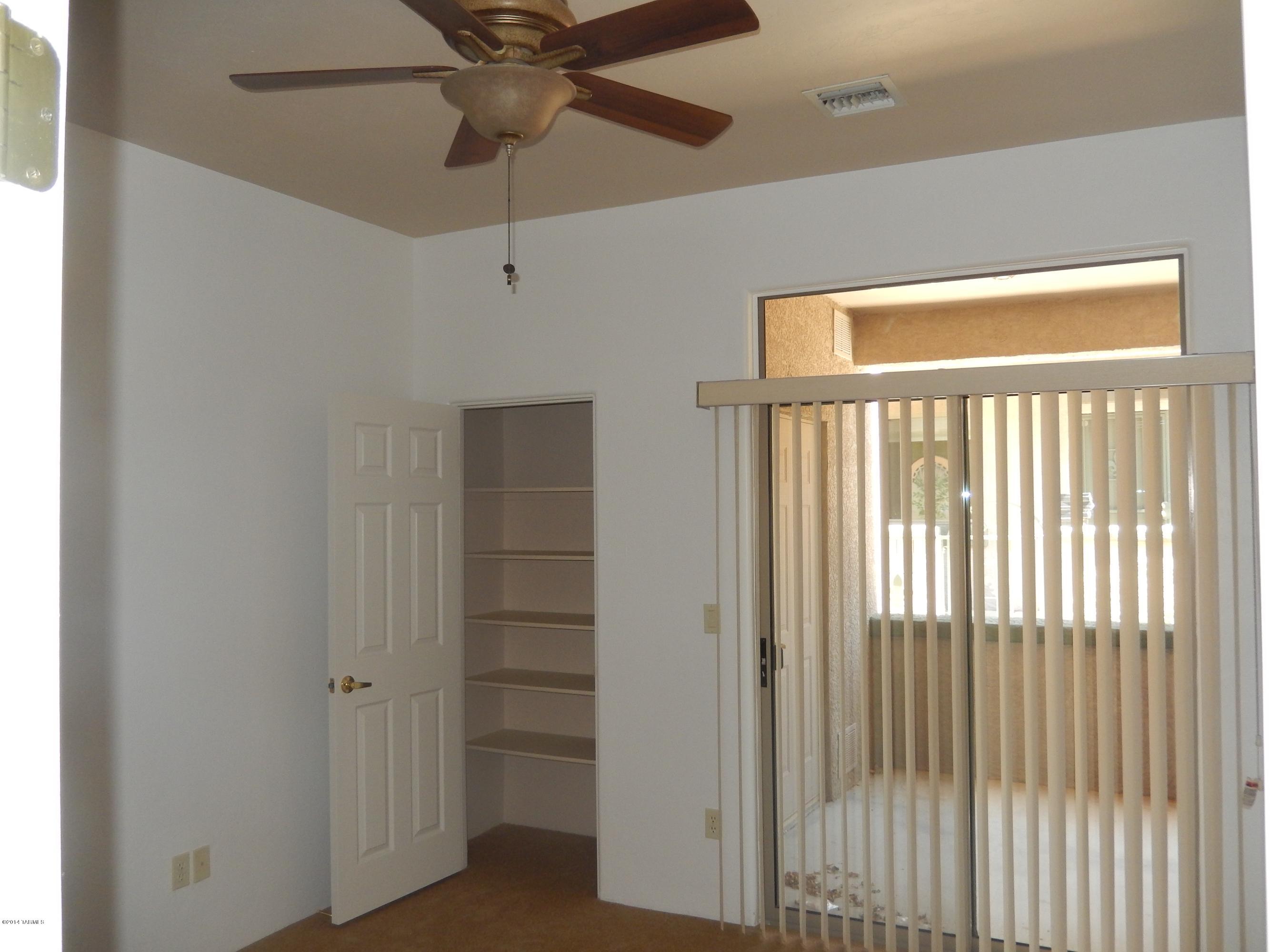 Kinney Village (1-112) - Residential Lease