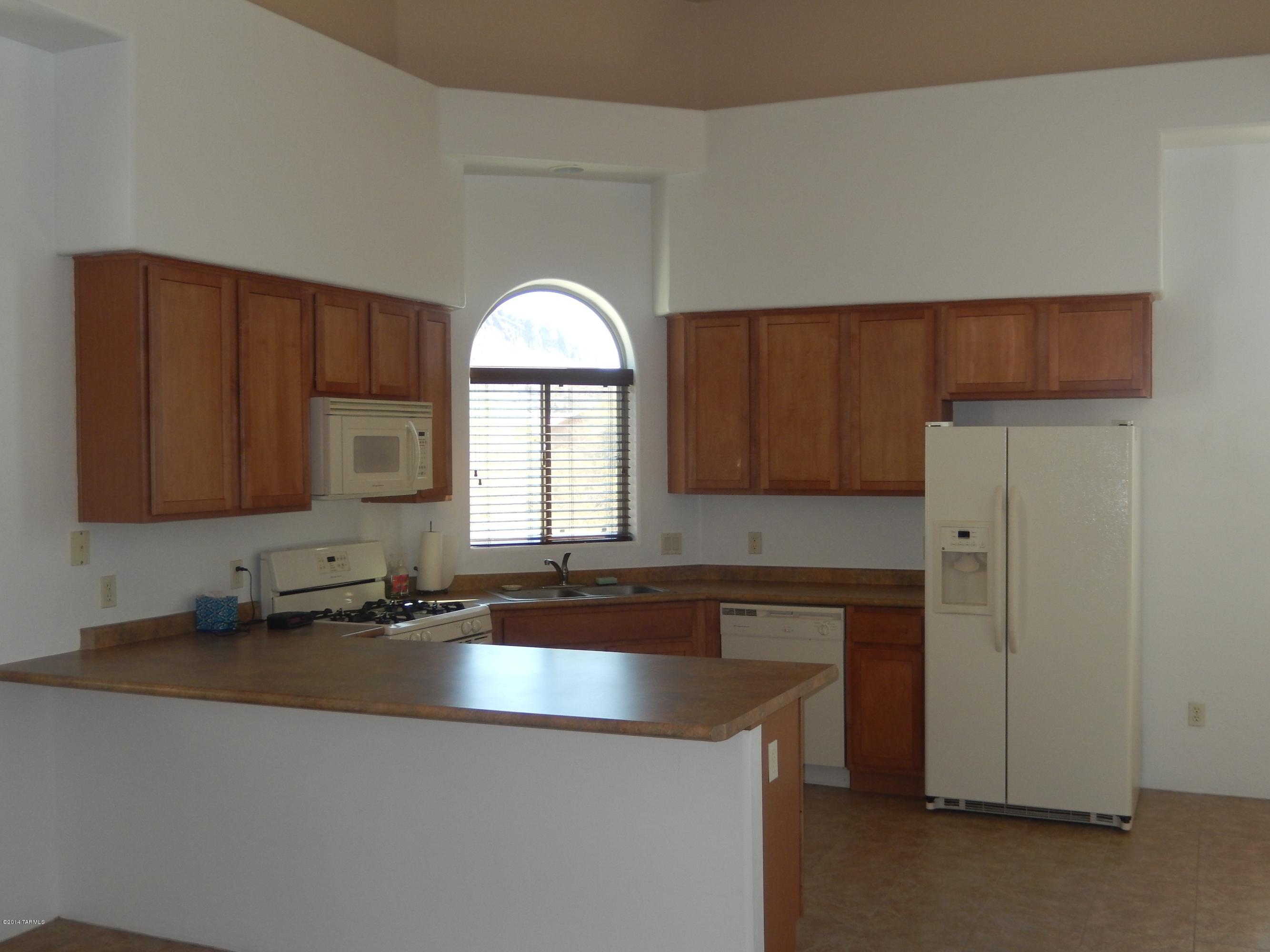 Kinney Village (1-112) - Residential Lease
