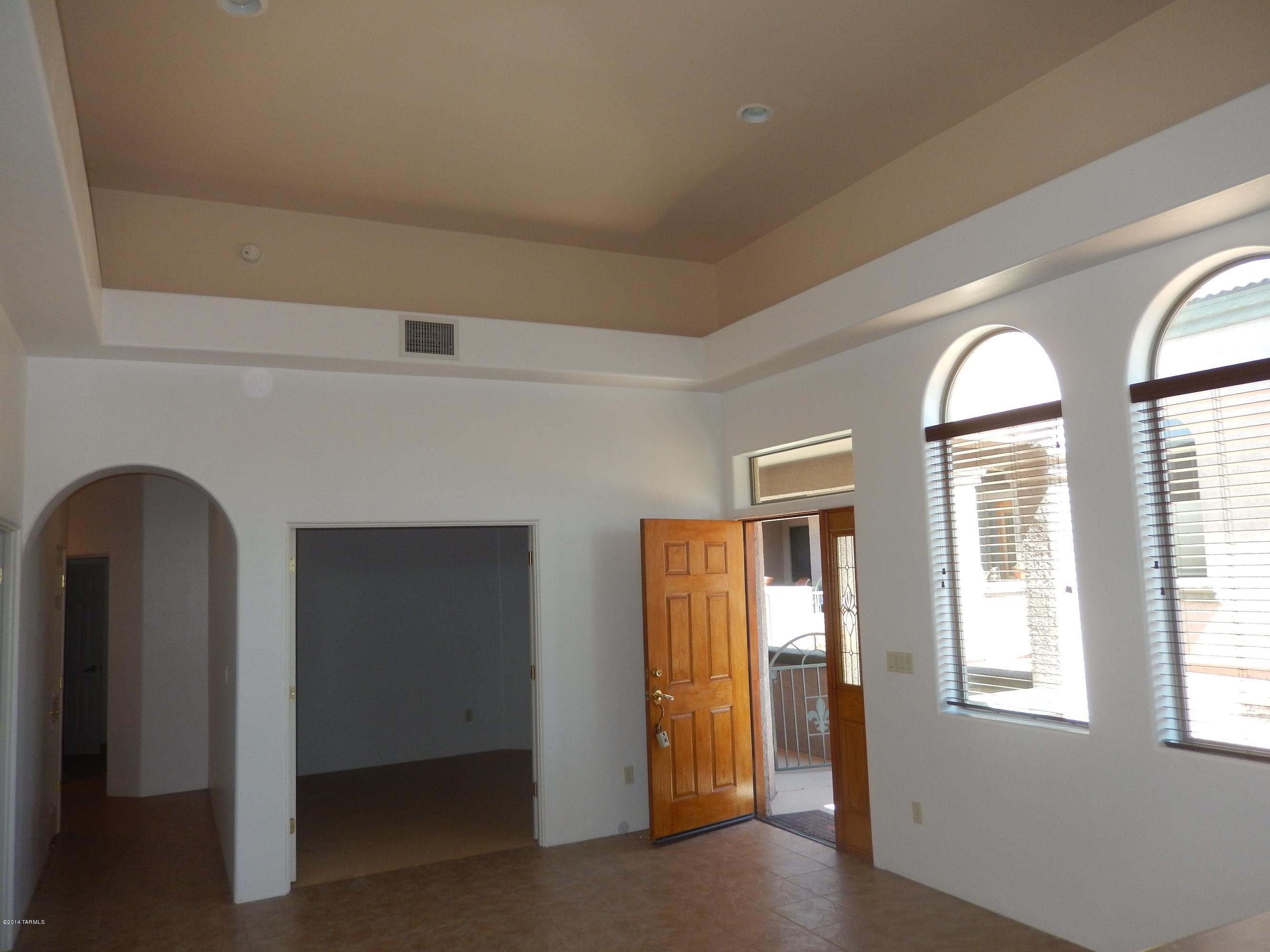Kinney Village (1-112) - Residential Lease