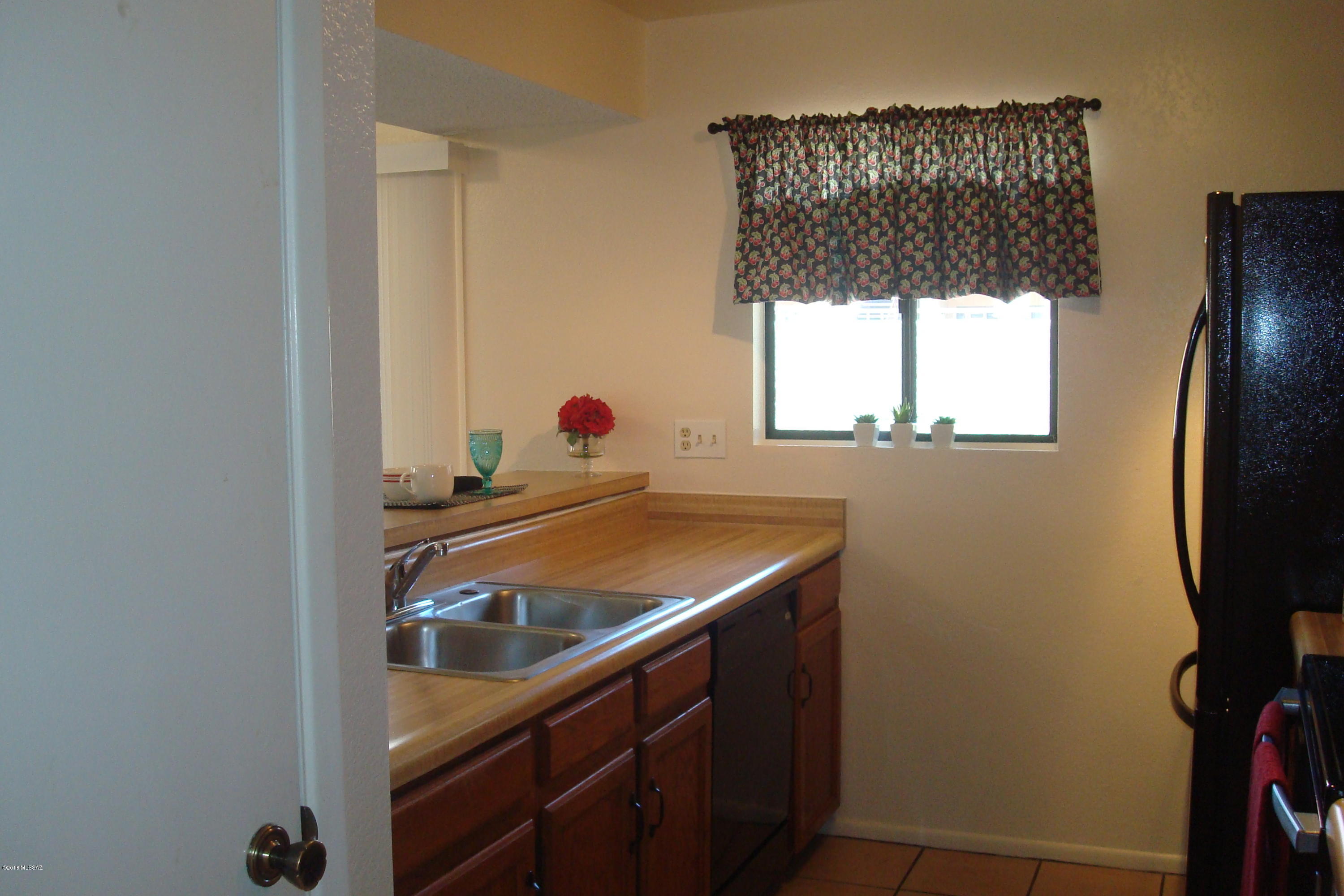 Woodland Place Condominiums (101-152, 201-252) - Residential
