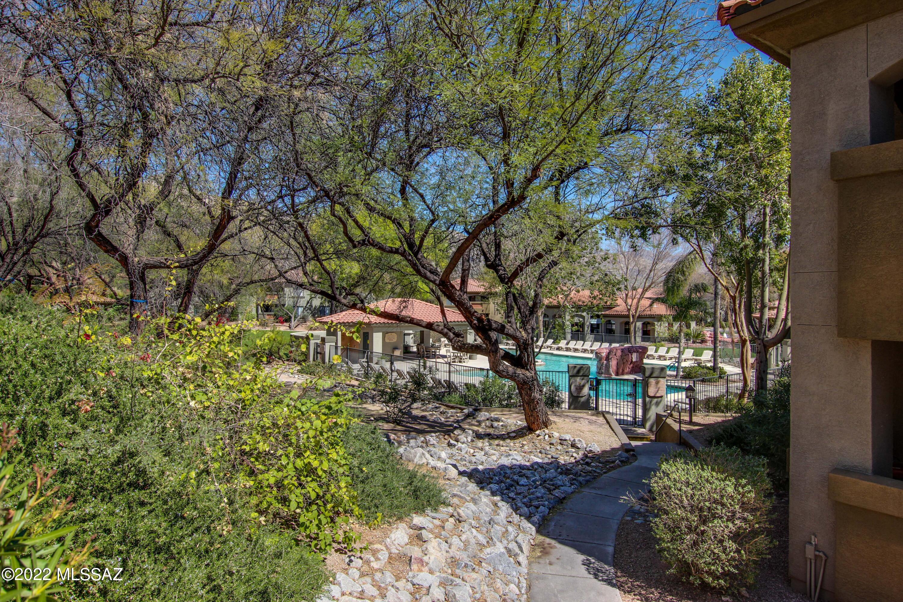Veranda at Ventana Condominiums - Residential