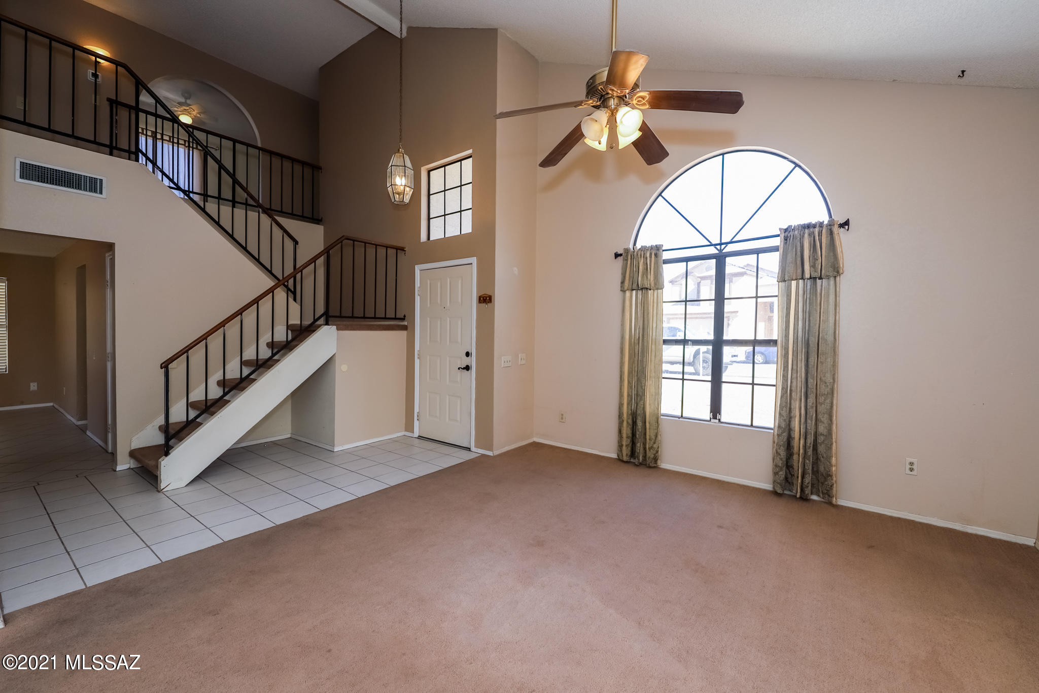 Spacious 3 bed/2.5 bath home in Countryside Vista. NEW ROOF 4/2021. NO HOA. Large living/family room, open kitchen to dining area. Large garage features cooled walk-in storage/pantry. Master suite overlooks backyard, with double vanity and garden tub.  Upstairs den with closet can function as guest room or office. New carpet in bedrooms, fresh paint upstairs.