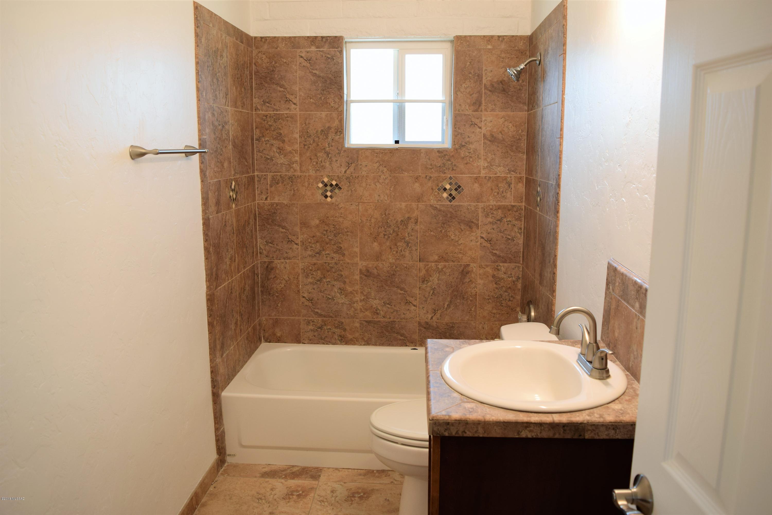 Los Reales Heights NO. 2 (1-138) - Residential