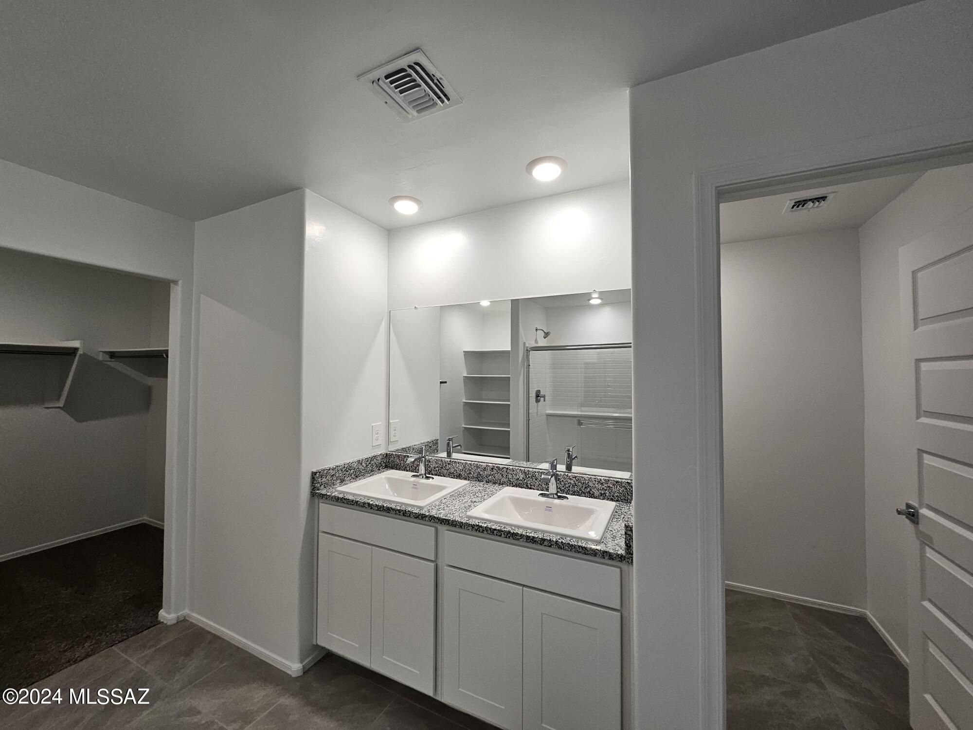 Saguaro Bloom SQ20180540069 - Residential