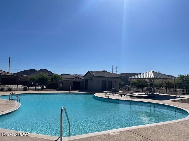 Saguaro Bloom SQ20180540069 - Residential