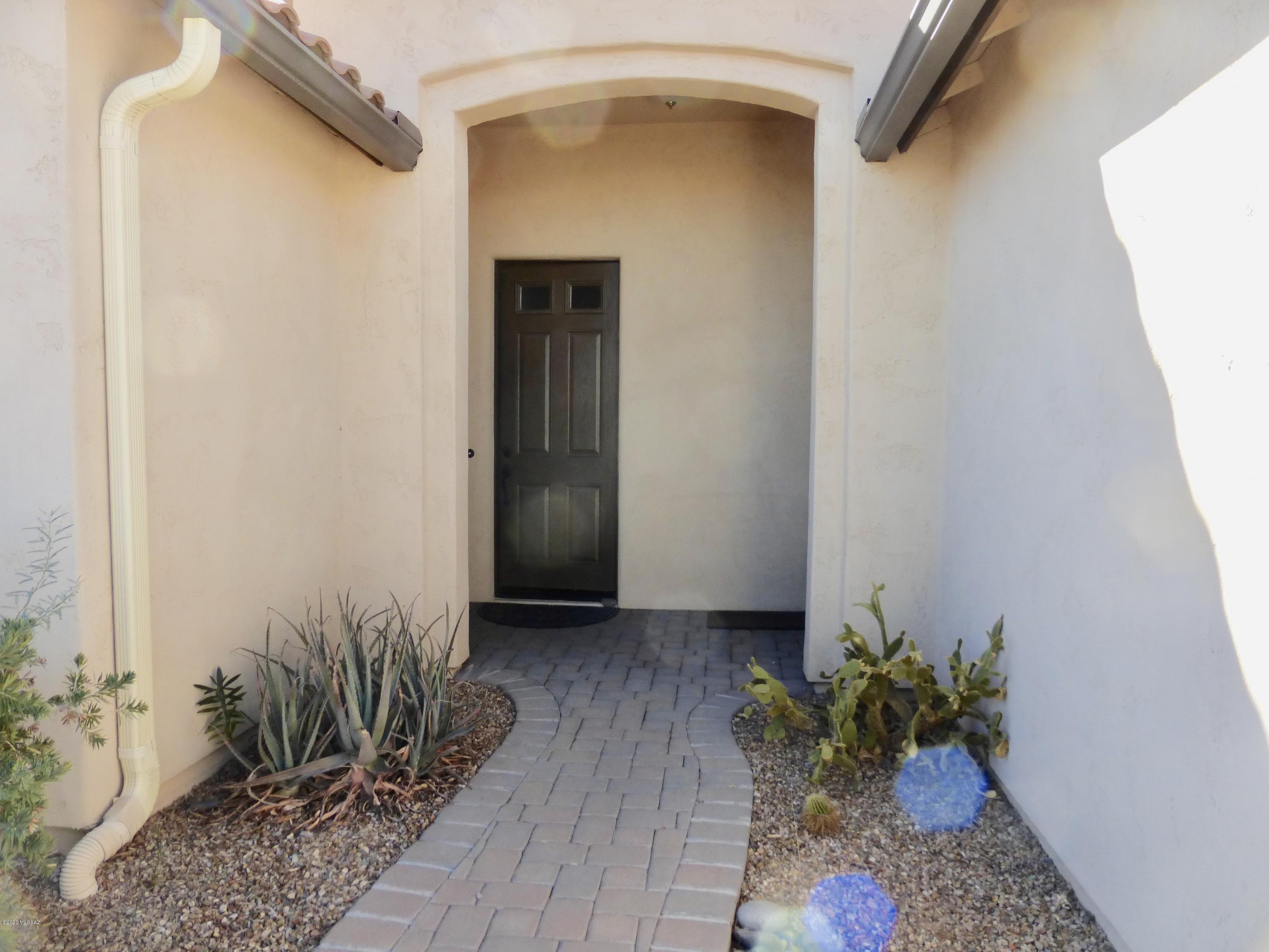 PERFECT HOME FOR THE PERFECT PRICE! WITH VIEWS, VIEWS AND THEN SOME MORE VIEWS! WITH NICELY LANDSCAPED BACKYARD FOR QUICK MOVE IN,  ARE YOU READY TO ENJOY THE SOUGHT AFTER QUAIL CREEK ACTIVE ADULT GOLF COMMUNITY! CLOSE TO HOSPITAL, DOCTORS, RESTAURANTS AND SHOPPING, YOU WILL FEEL AT HOME WITH SECURITY GUARDED NEIGHBORHOOD WITH THE LIFESTYLE YOU'VE BEEN PLANNING FOR.  ONE OWNER HOME THAT HAS OPEN GREAT ROOM CONCEPT AND SPLIT BEDROOM FLOOR PLAN WITH TWO MASTER SUITES. PLUS  ADDITIONAL BEDROOM.  ALL APPLIANCES INCLUDED AND LOTS OF STORAGE THROUGHOUT WITH OPEN BRIGHT KITCHEN WITH LOTS OF CABINETS.