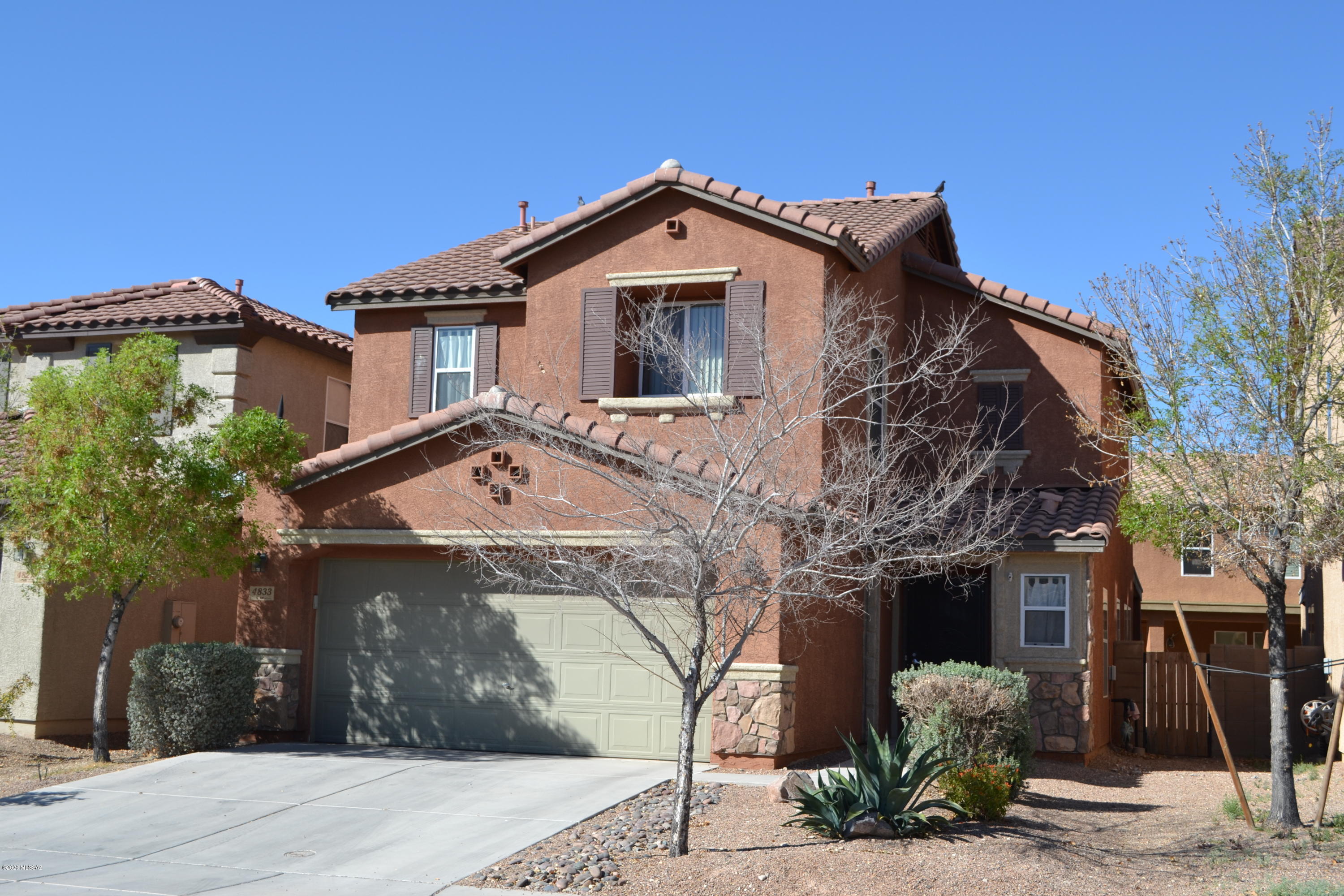 Beautiful home with 3BR's,  3BA's with a cook's delight kitchen.  large back yard