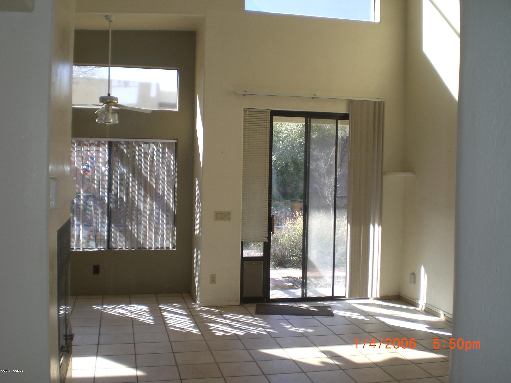 Broadway Commons (1-62) - Residential Lease