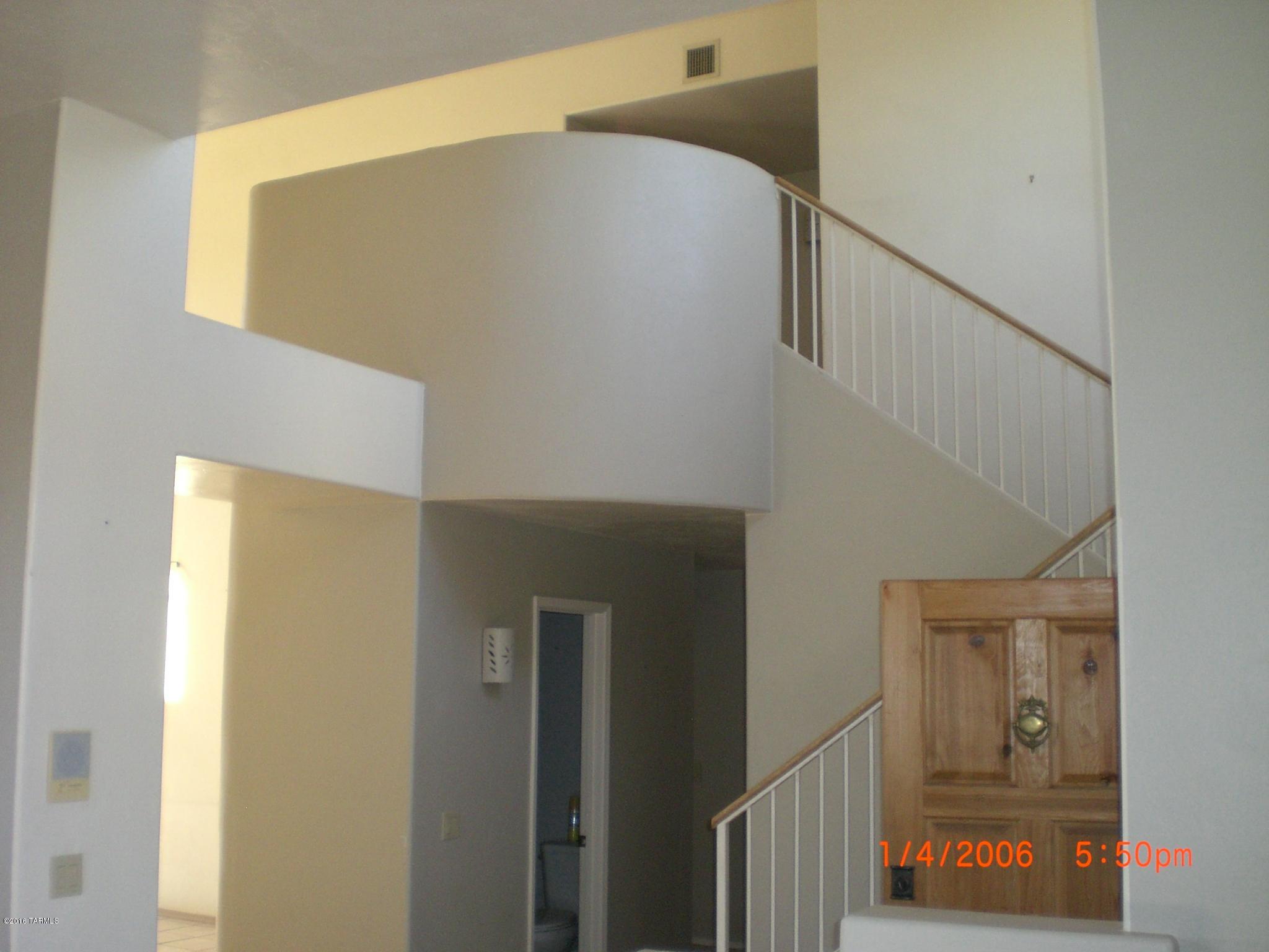 Broadway Commons (1-62) - Residential Lease