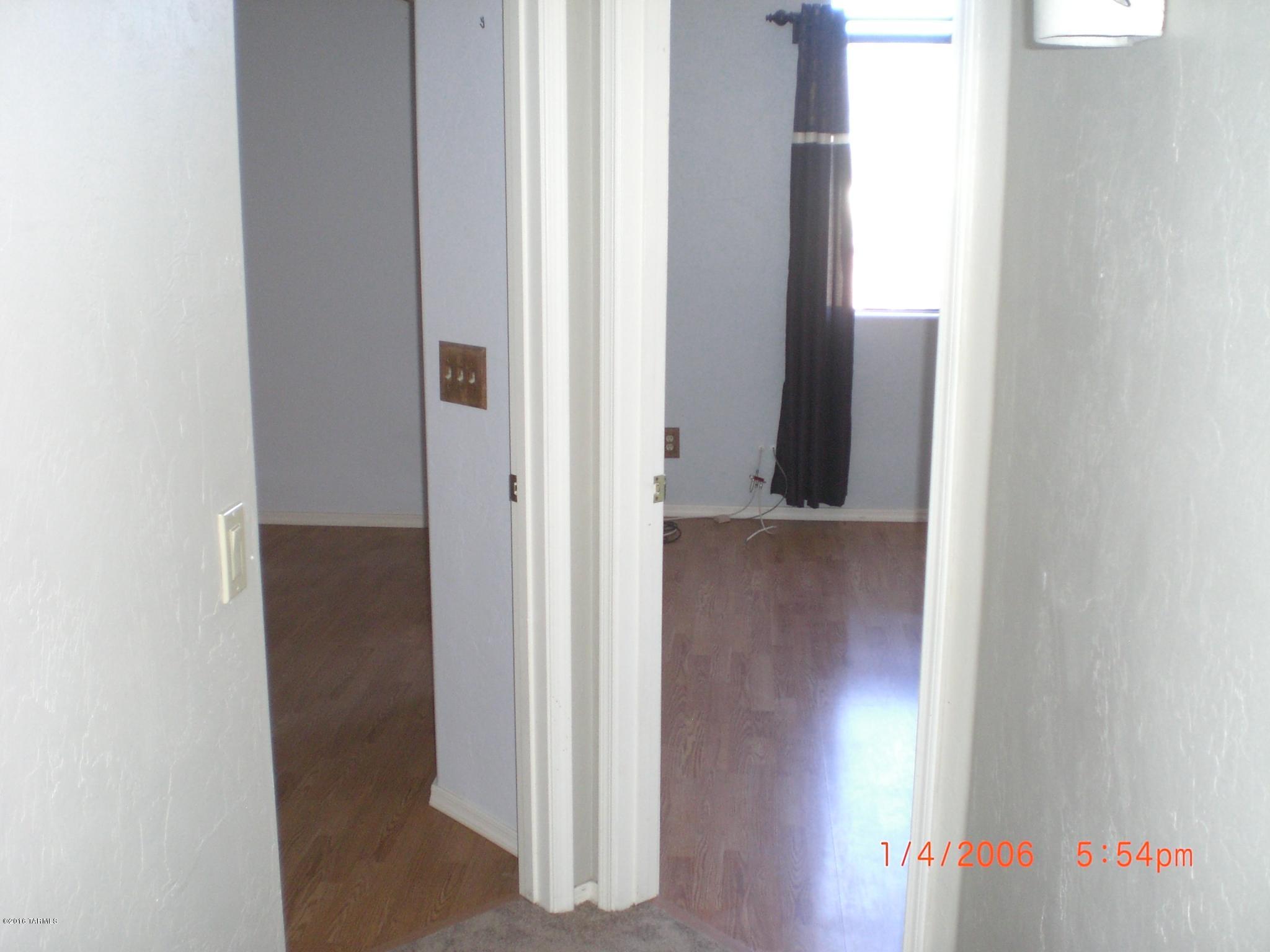 Broadway Commons (1-62) - Residential Lease