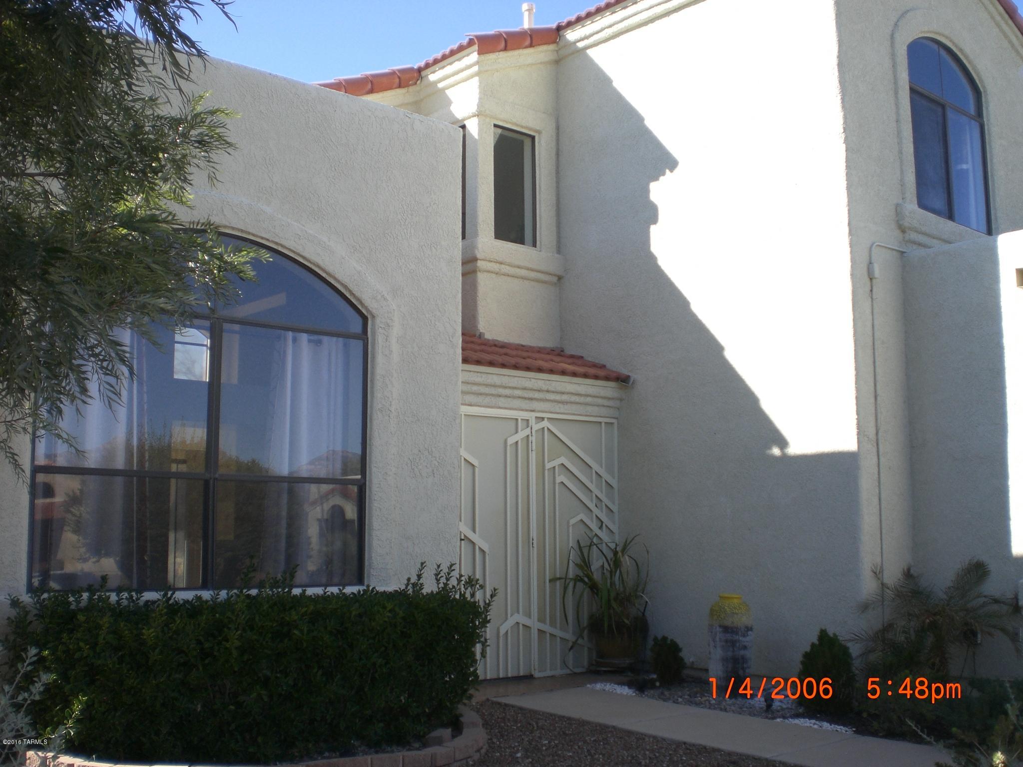 Broadway Commons (1-62) - Residential Lease