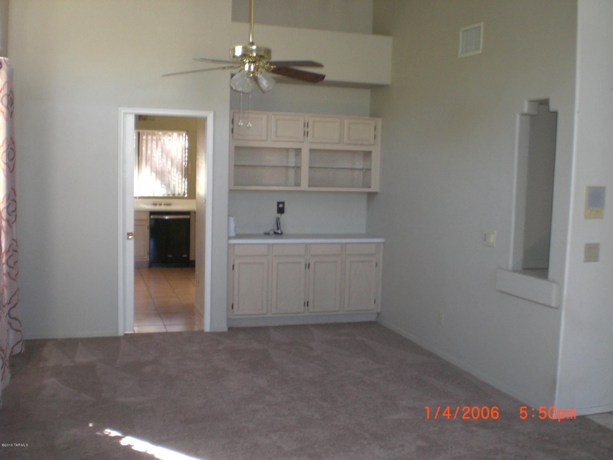 Broadway Commons (1-62) - Residential Lease