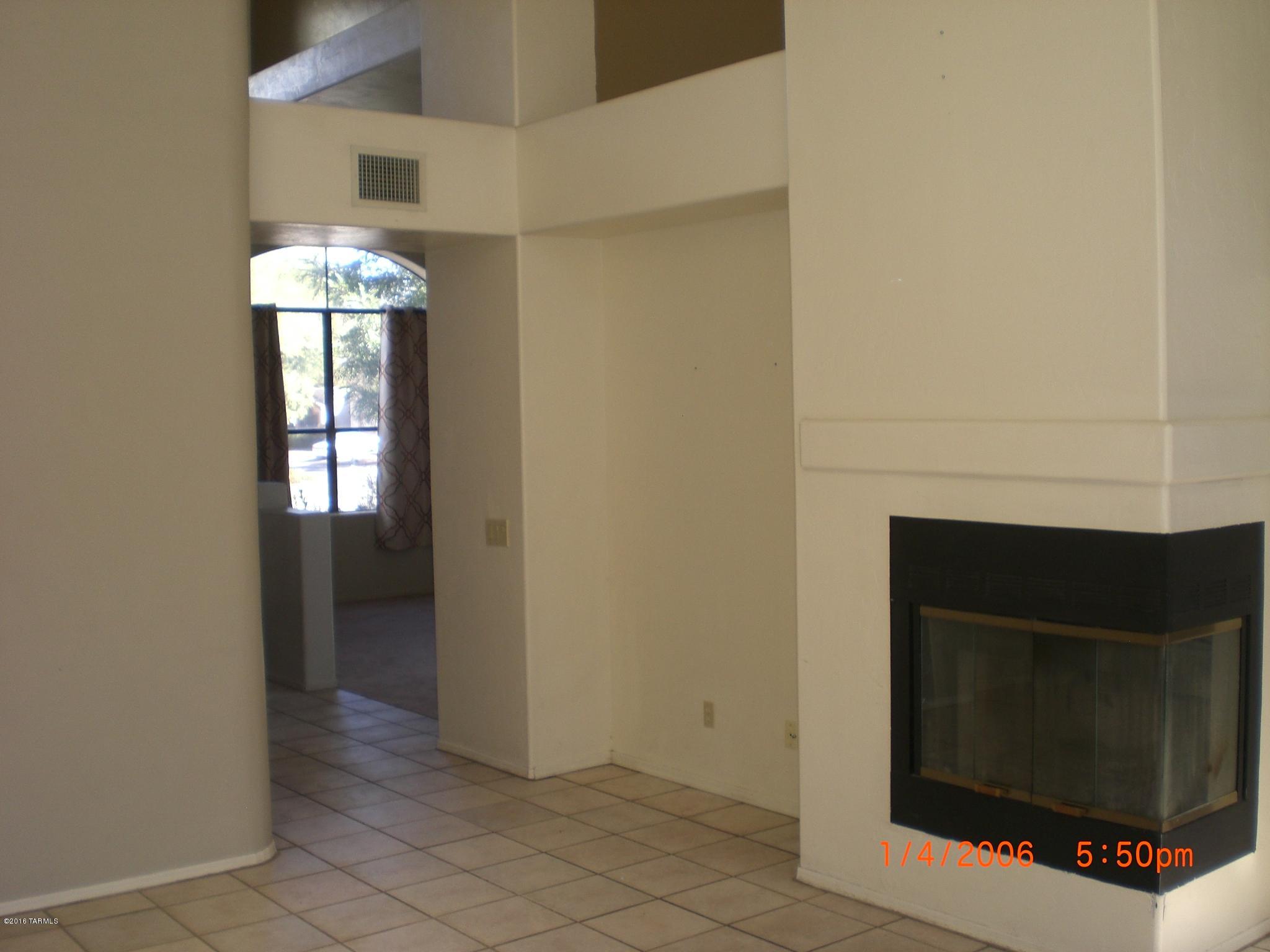 Broadway Commons (1-62) - Residential Lease
