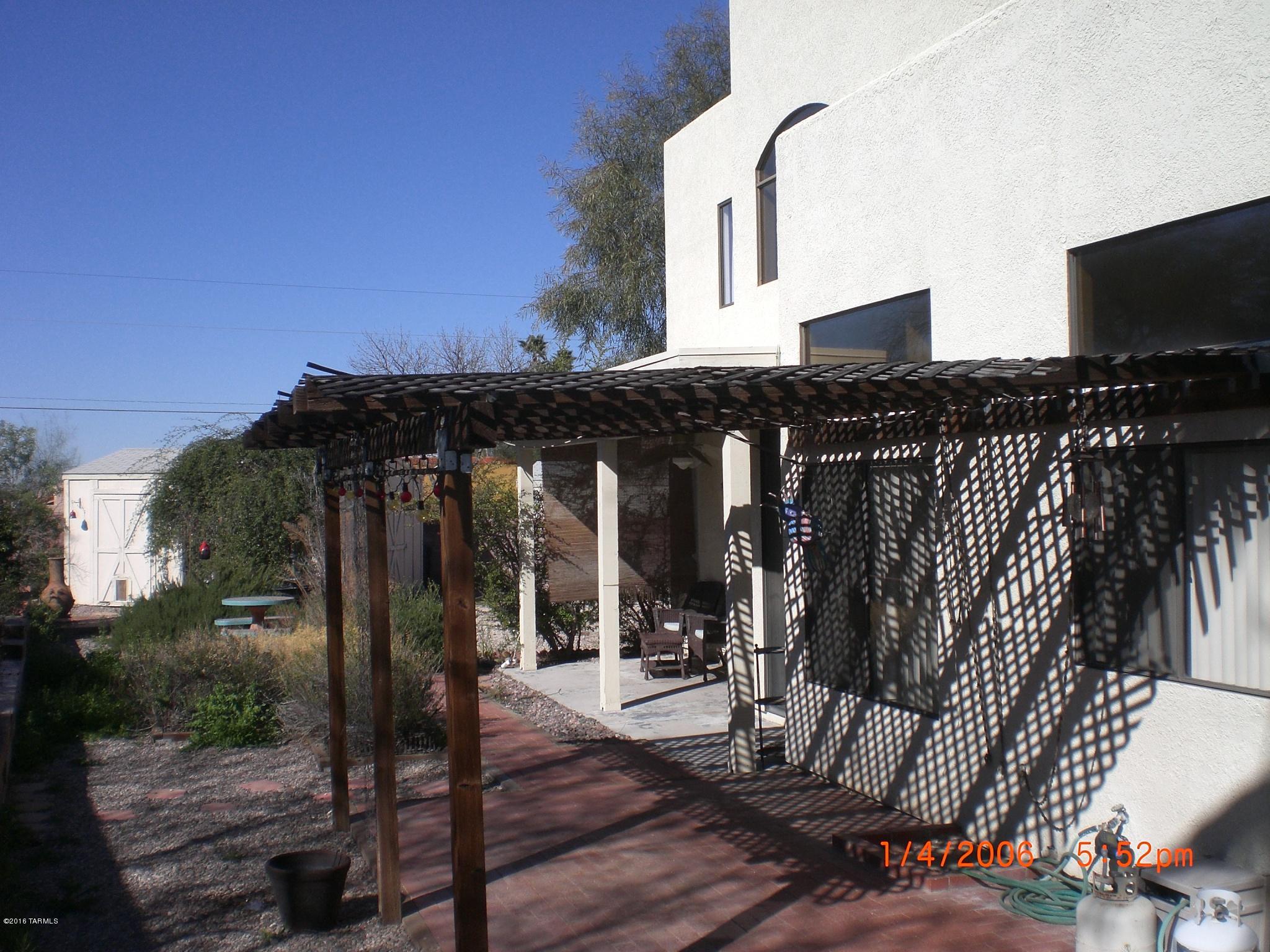 Broadway Commons (1-62) - Residential Lease