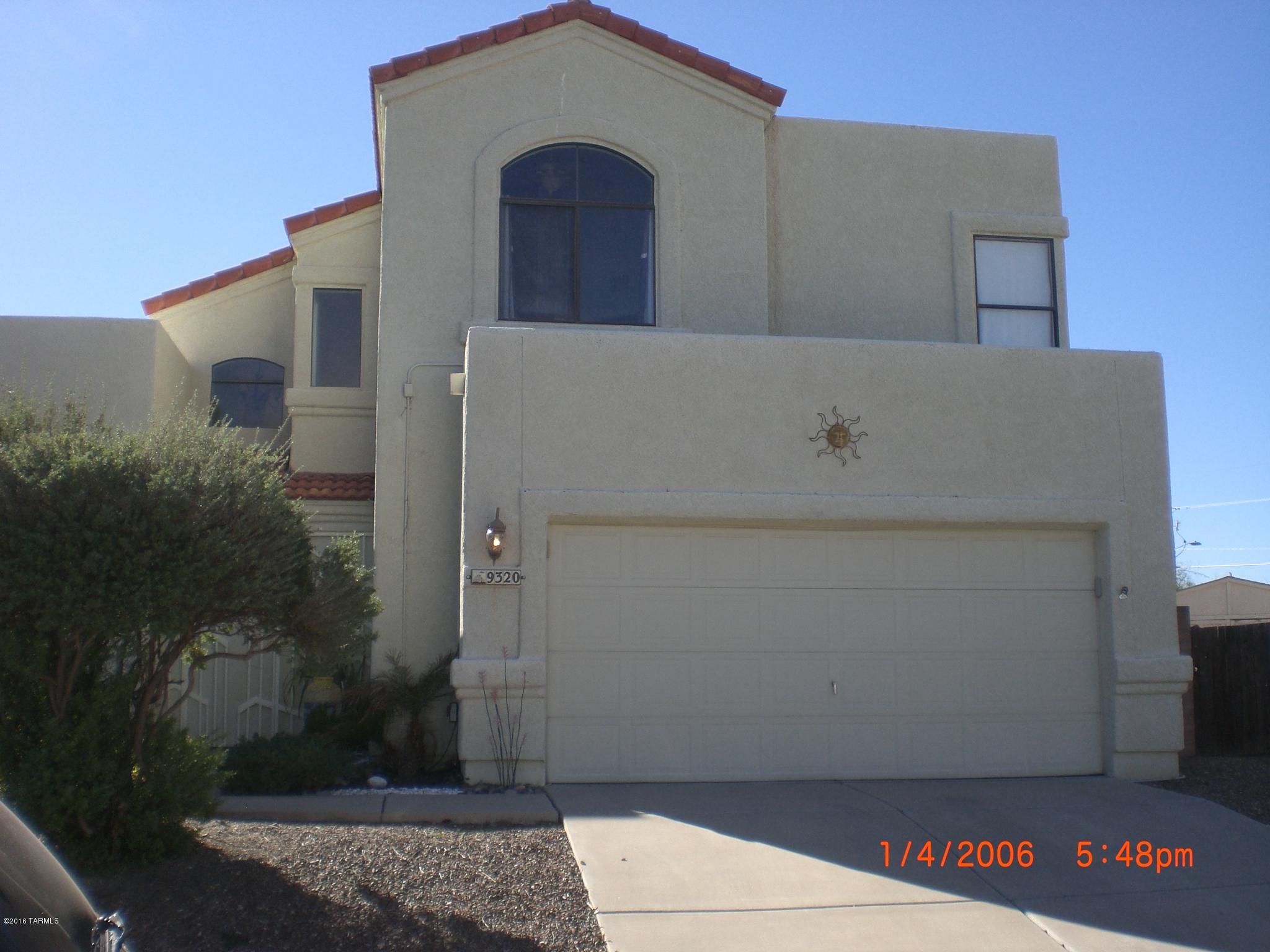 Broadway Commons (1-62) - Residential Lease