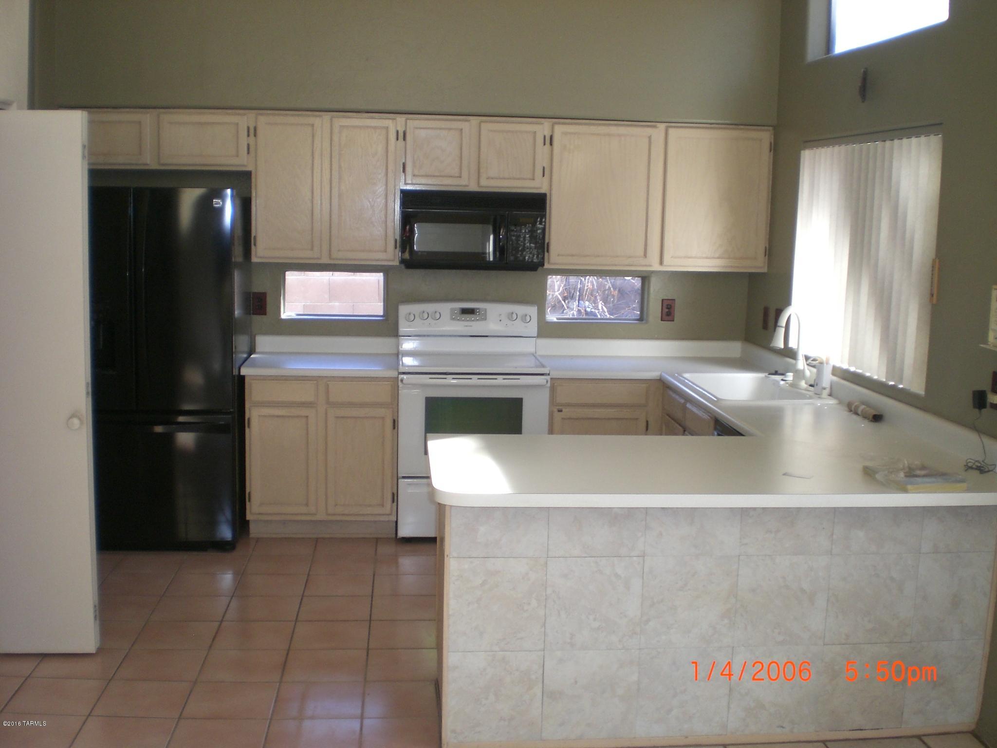Broadway Commons (1-62) - Residential Lease