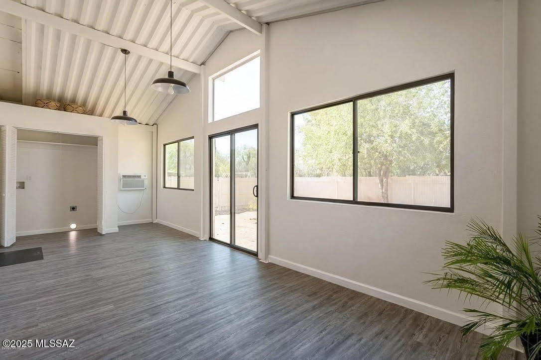 Mountain View Acre Farms - Residential