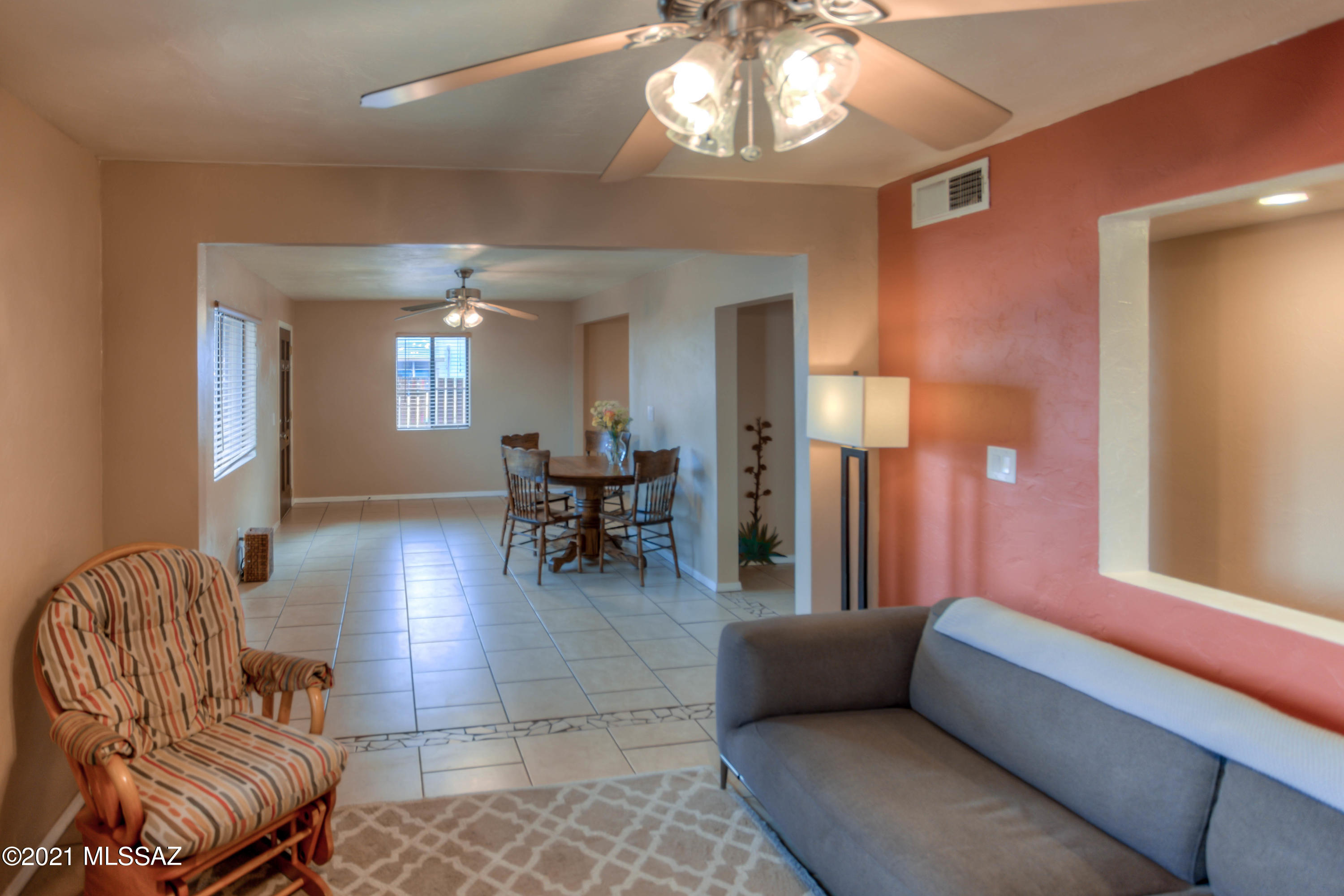 Country Club Manor - Residential