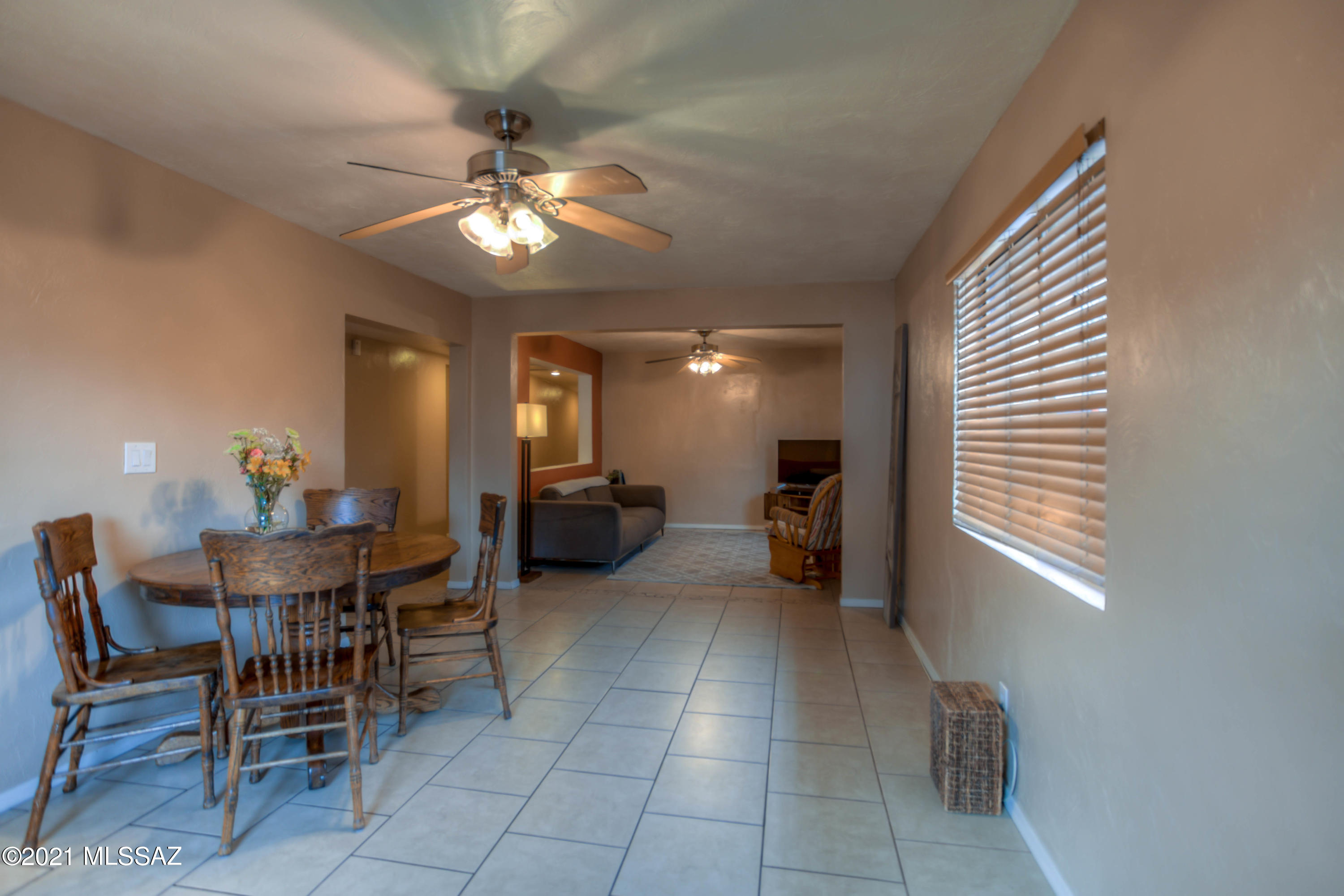 Country Club Manor - Residential