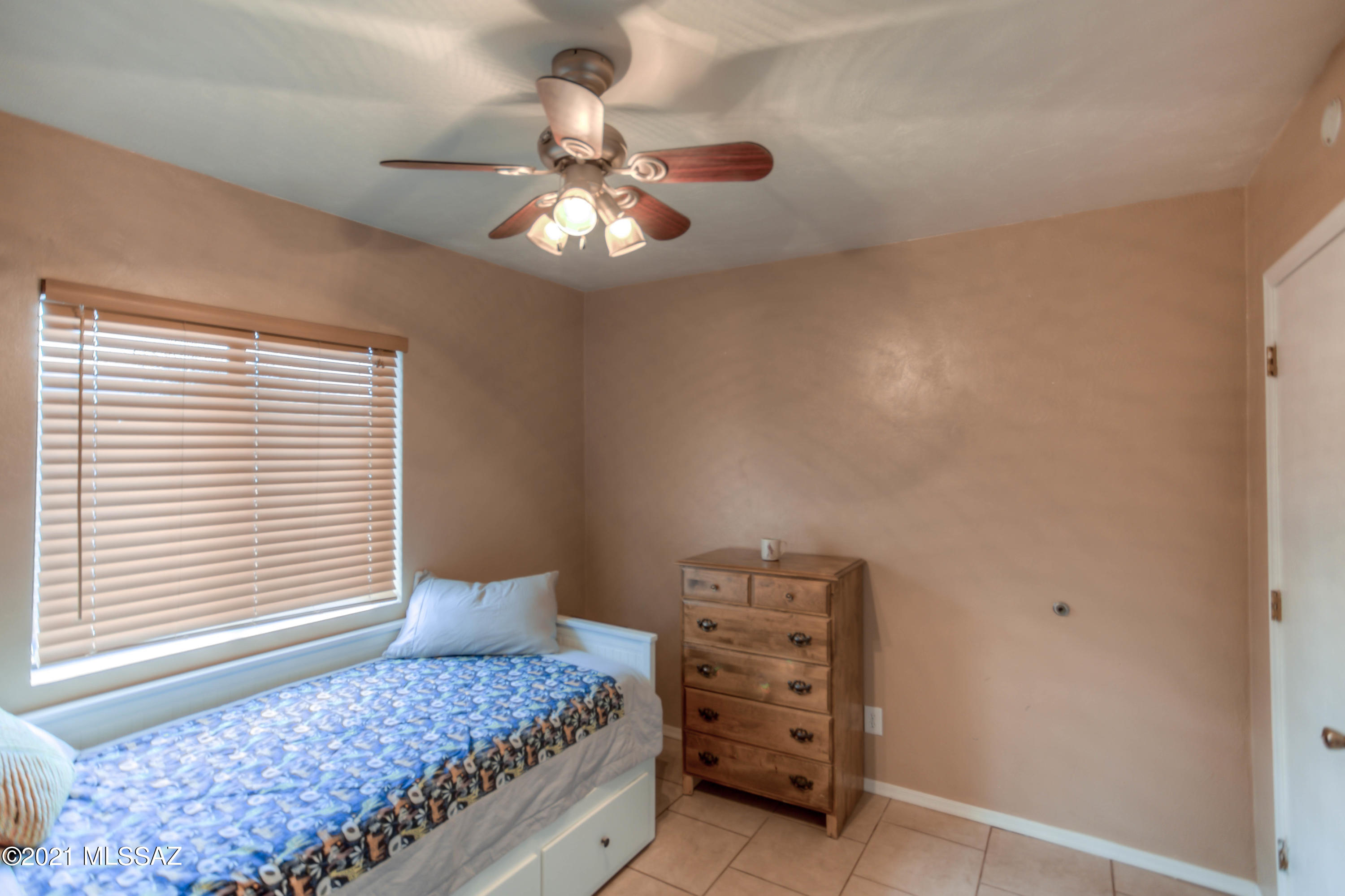Country Club Manor - Residential