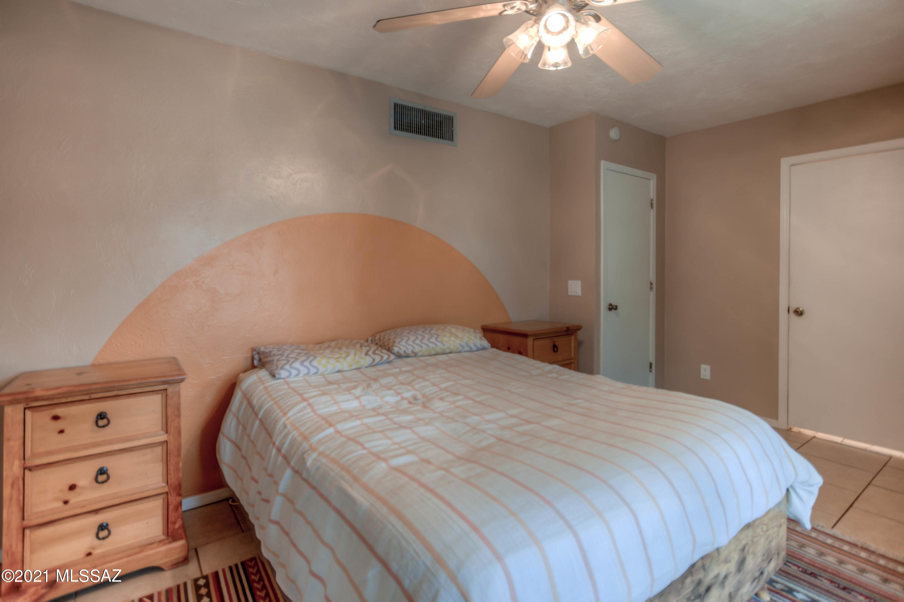 Country Club Manor - Residential