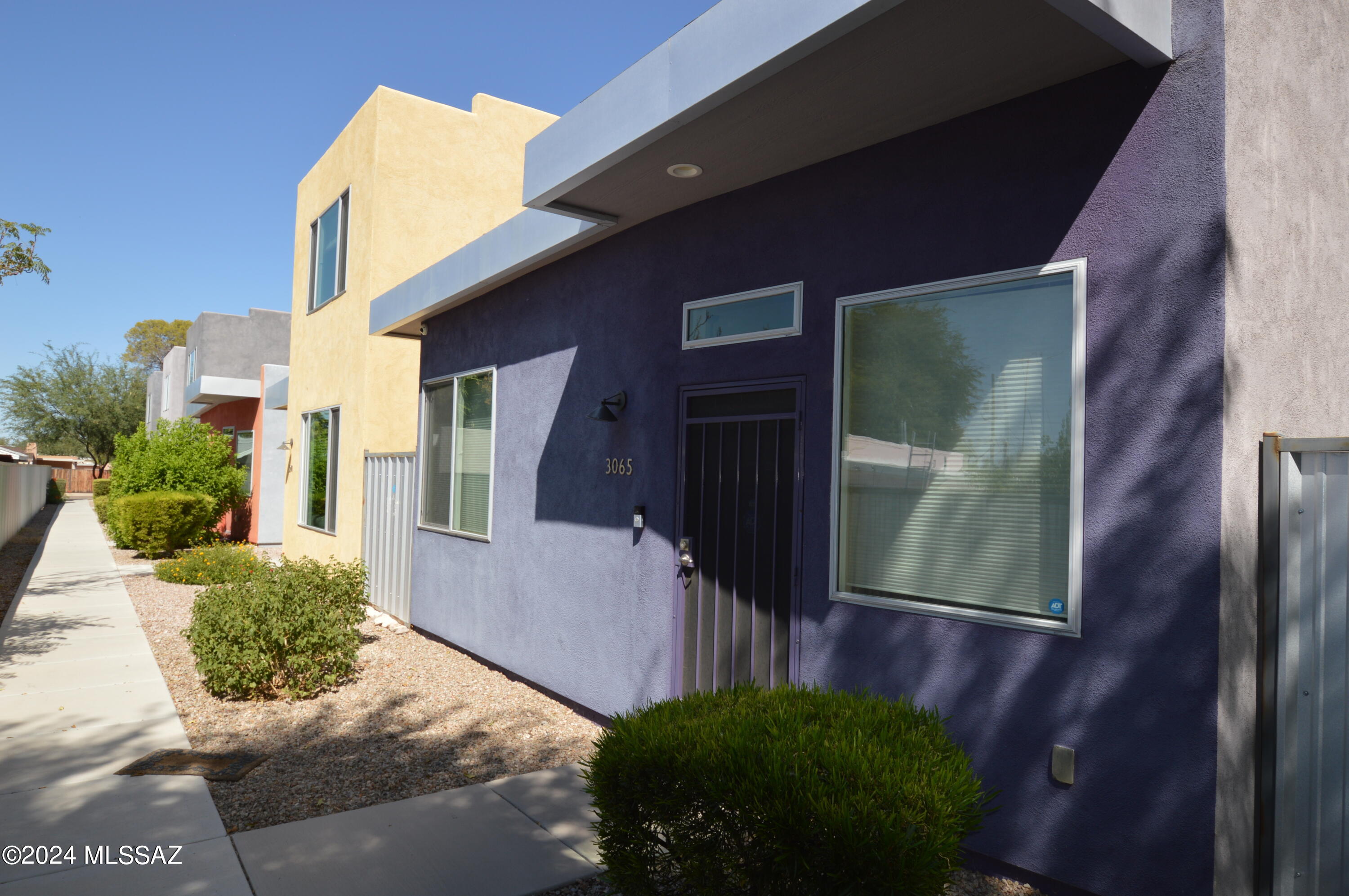 Absolutely fabulous and almost new! This wonderful 3/3 is located near to major lines to the U of A and shopping! Modern interiors with stainless steel appliances in the kitchen! Dual master suites upstairs and a bedroom and 3/4 bath downstairs! 2-car garage with plenty of storage, and the home comes wired for alarm service! Don't miss out on this wonderful home! CALL TODAY!