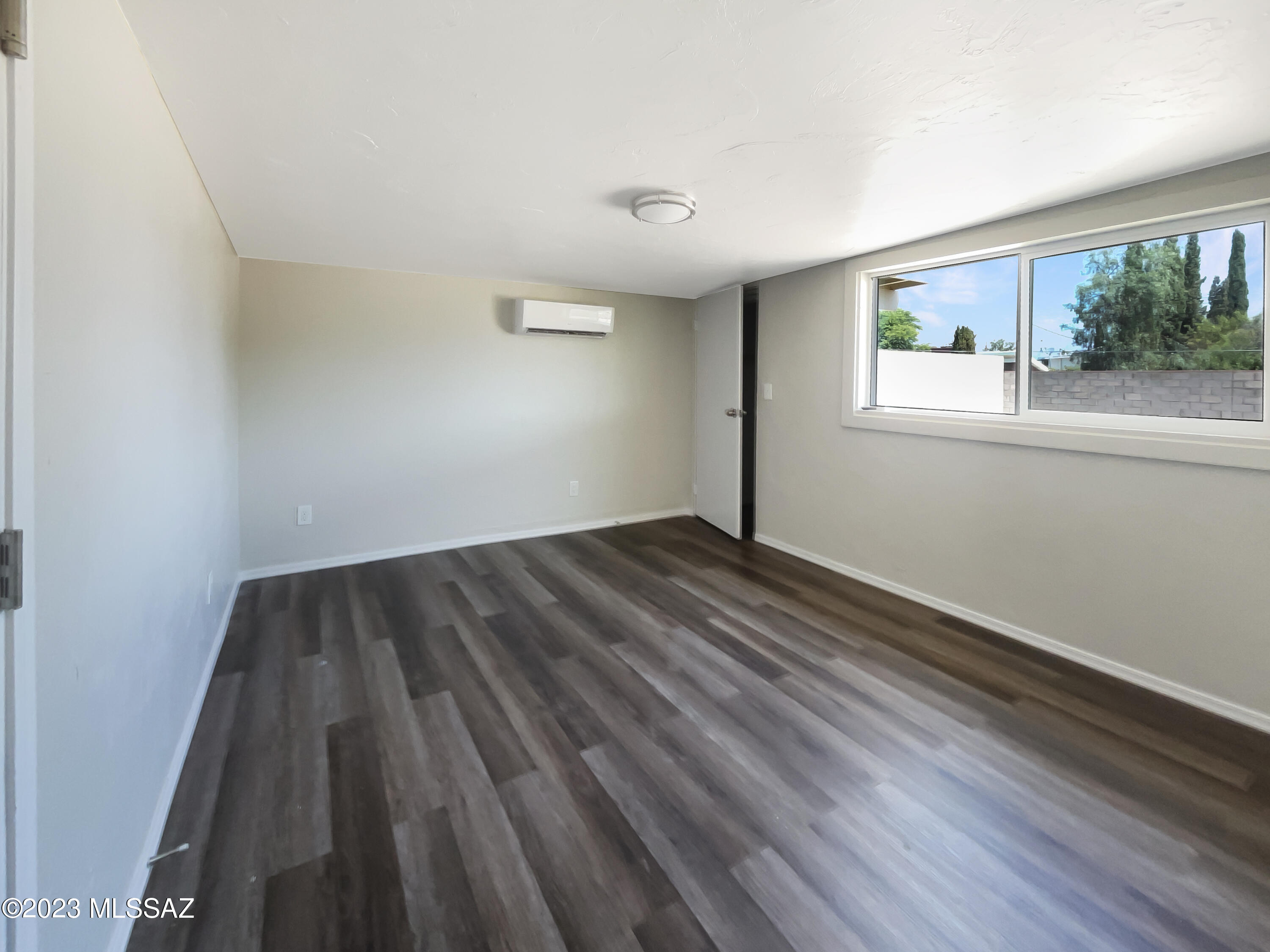 Manana Grande ''''D'''' (425-506) - Residential