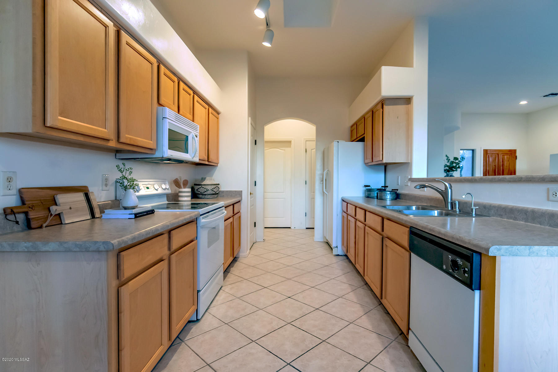 Bluffs At Dove Mountain (1-122) - Residential